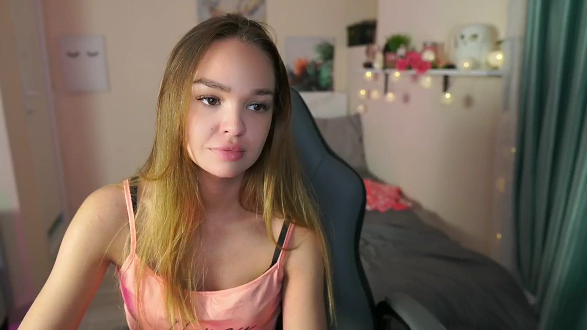 Gallery image thumbnail from Jesse__Jane__'s myfreecams stream on, 04/28/2024, 05:58 image 18 of 20
