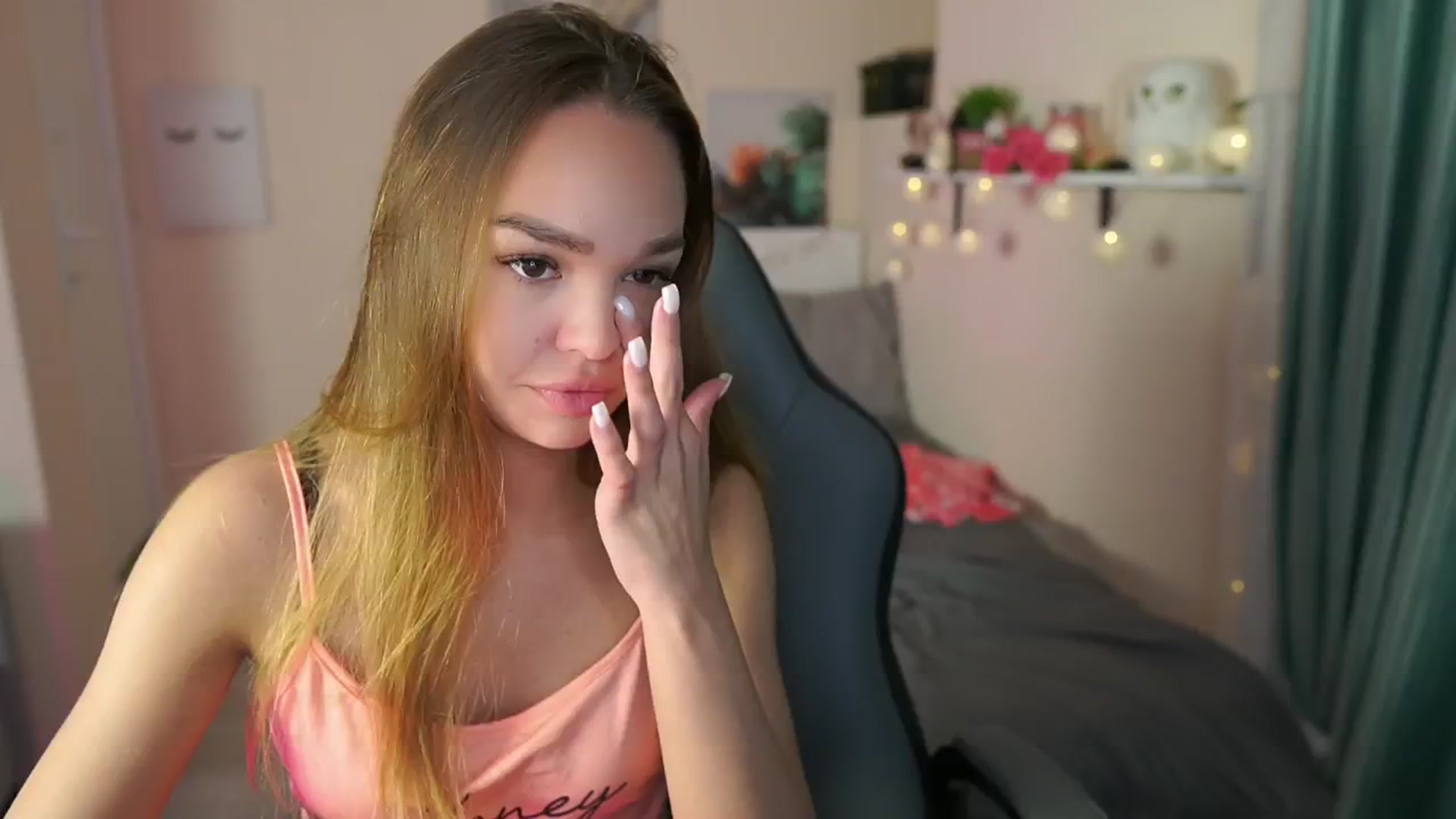 Gallery image thumbnail from Jesse__Jane__'s myfreecams stream on, 04/28/2024, 05:58 image 17 of 20