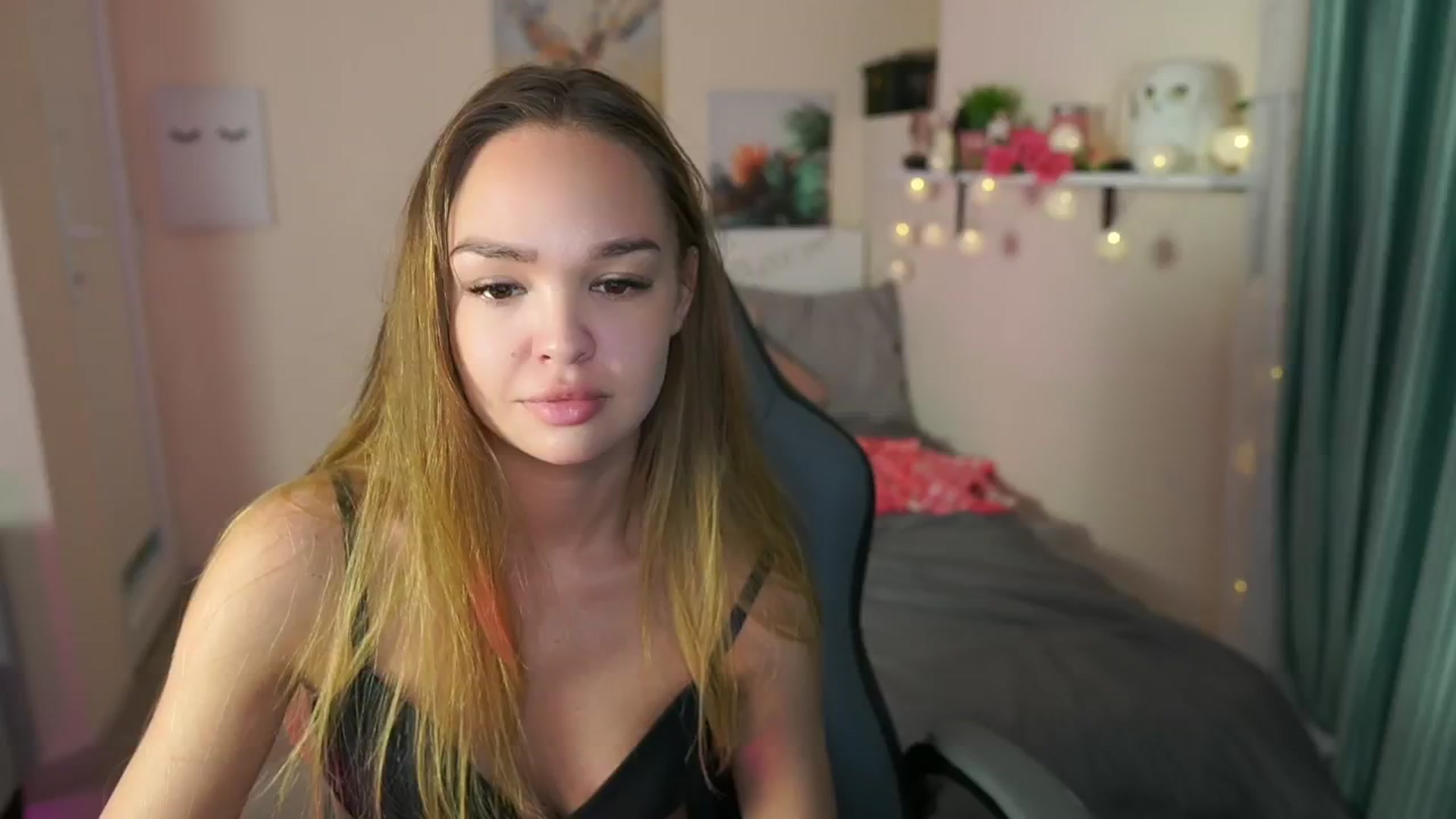 Gallery image thumbnail from Jesse__Jane__'s myfreecams stream on, 04/28/2024, 07:46 image 10 of 20