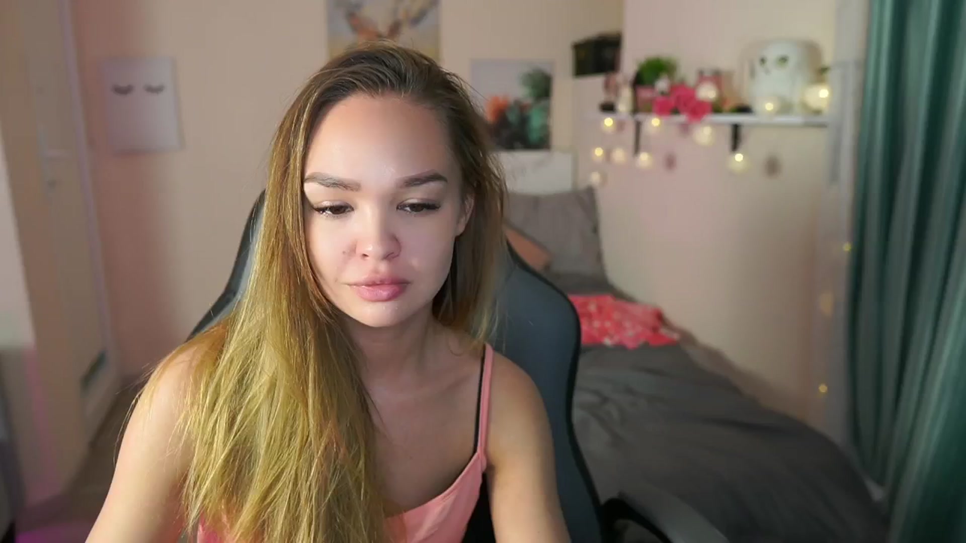 Gallery image thumbnail from Jesse__Jane__'s myfreecams stream on, 04/28/2024, 07:46 image 6 of 20