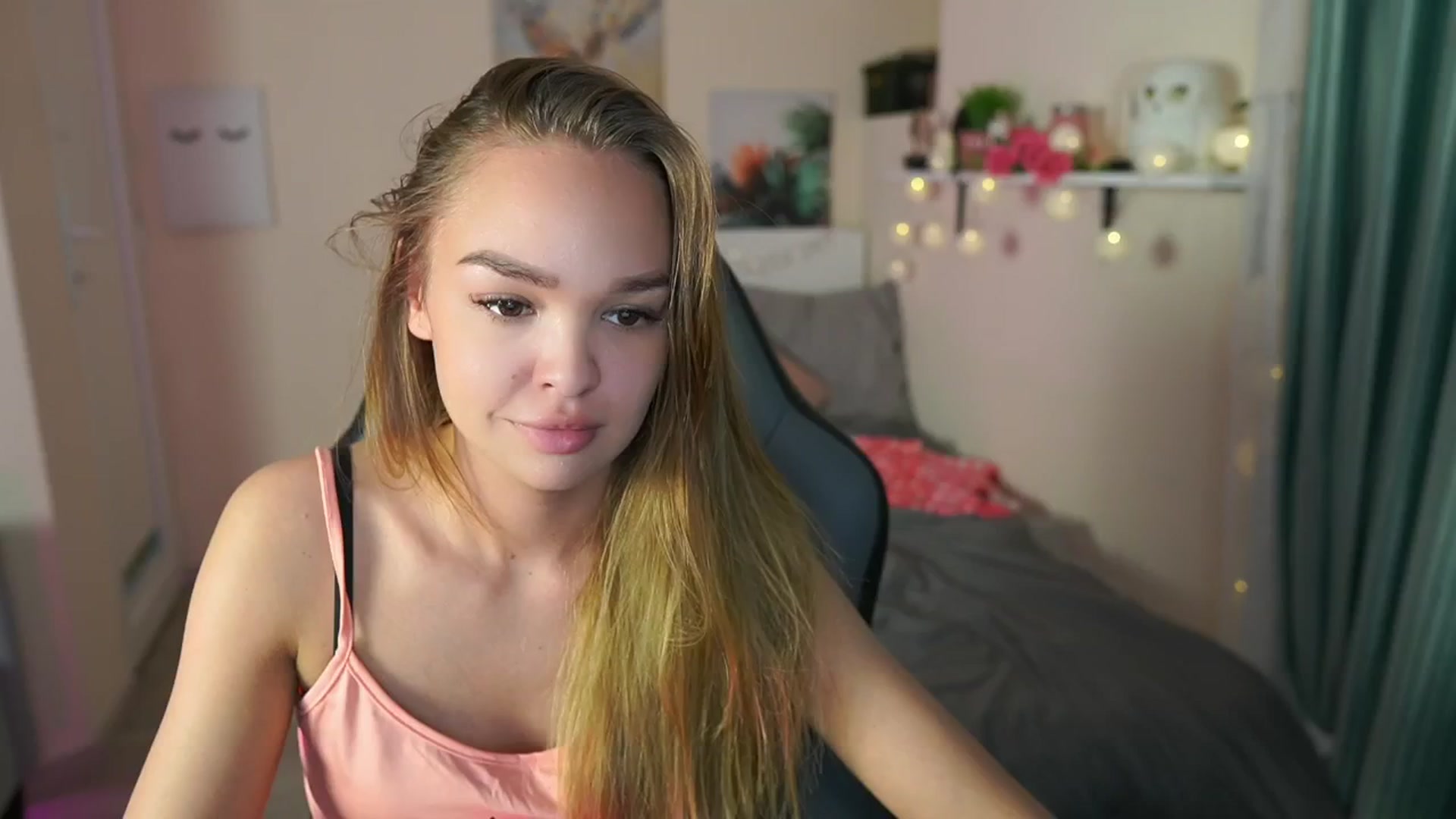 Gallery image thumbnail from Jesse__Jane__'s myfreecams stream on, 04/28/2024, 07:46 image 8 of 20