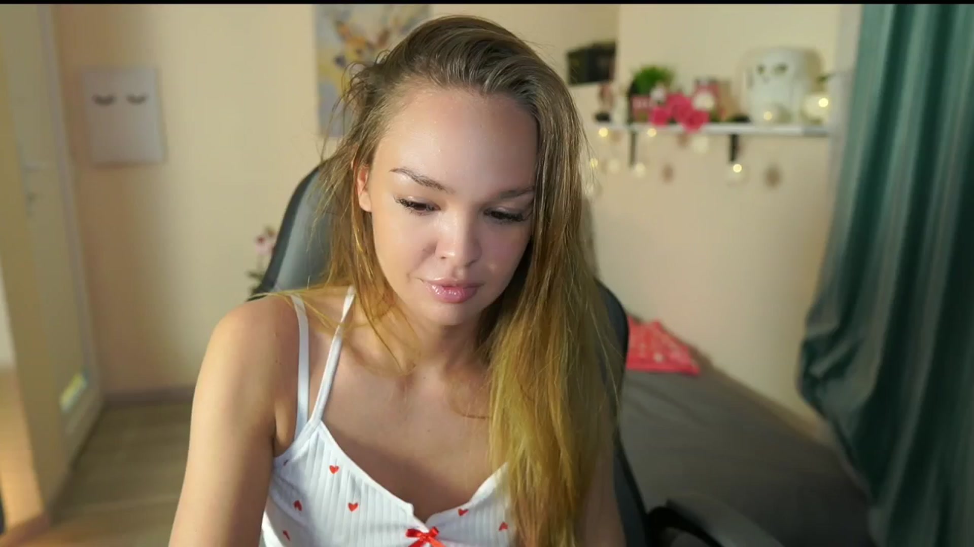 Gallery image thumbnail from Jesse__Jane__'s myfreecams stream on, 04/29/2024, 14:32 image 6 of 20