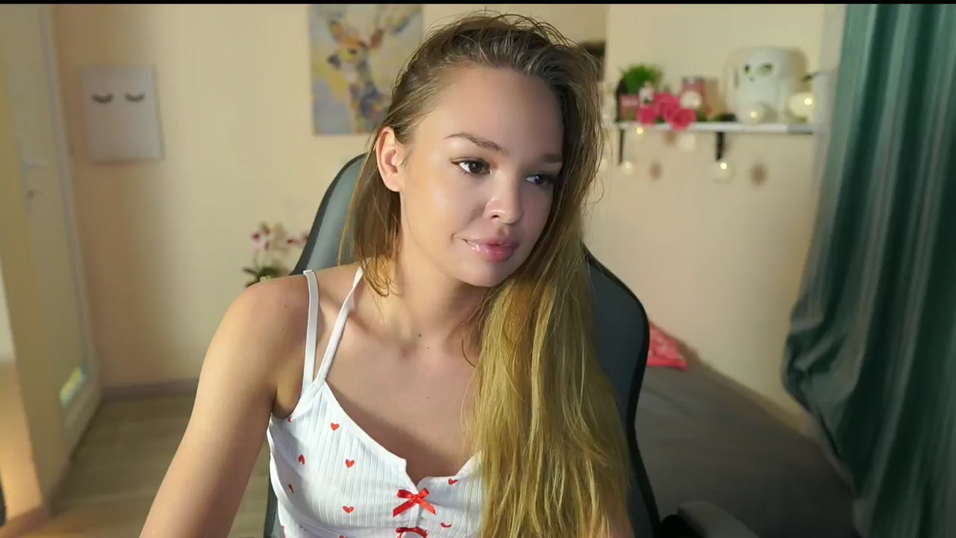 Gallery image thumbnail from Jesse__Jane__'s myfreecams stream on, 04/29/2024, 14:32 image 2 of 20