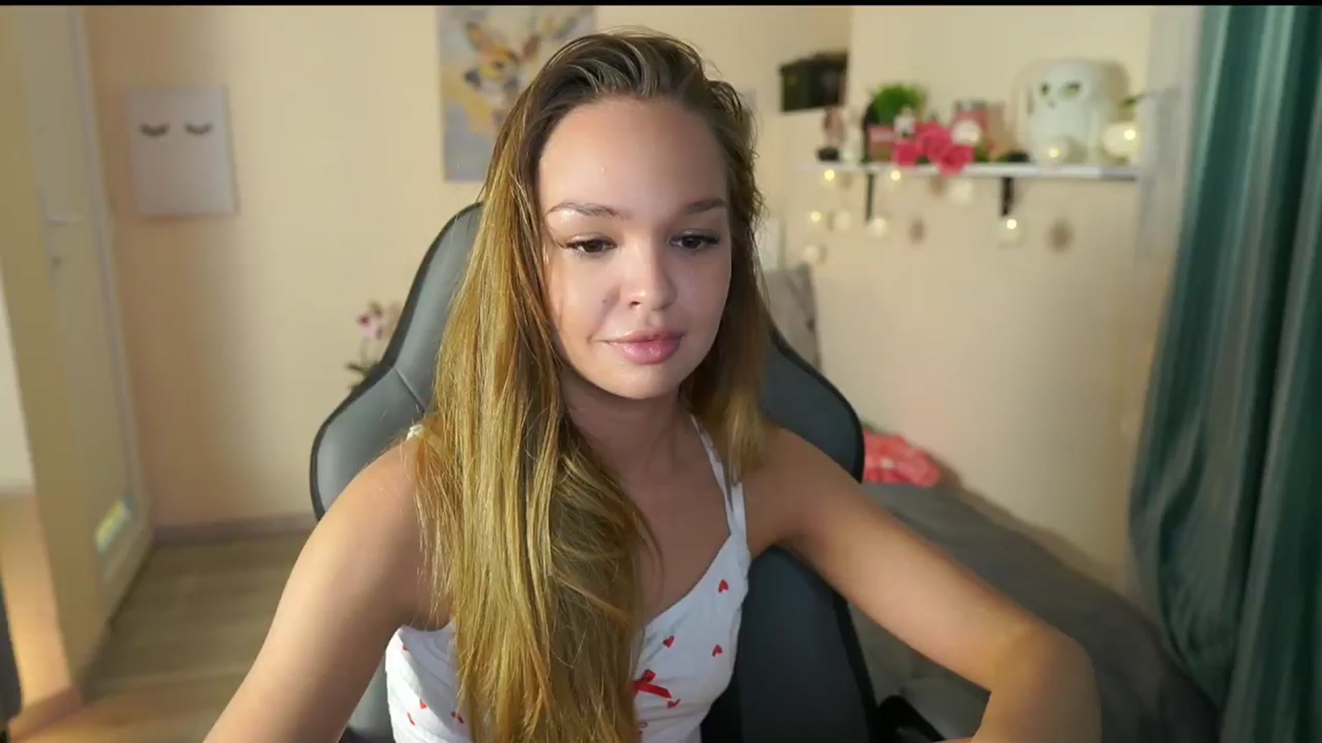 Gallery image thumbnail from Jesse__Jane__'s myfreecams stream on, 04/29/2024, 15:33 image 14 of 20