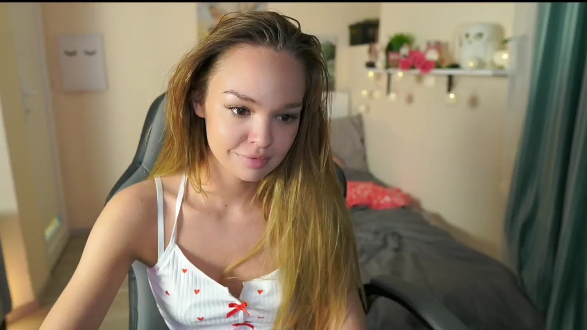 Gallery image thumbnail from Jesse__Jane__'s myfreecams stream on, 04/29/2024, 16:23 image 15 of 20