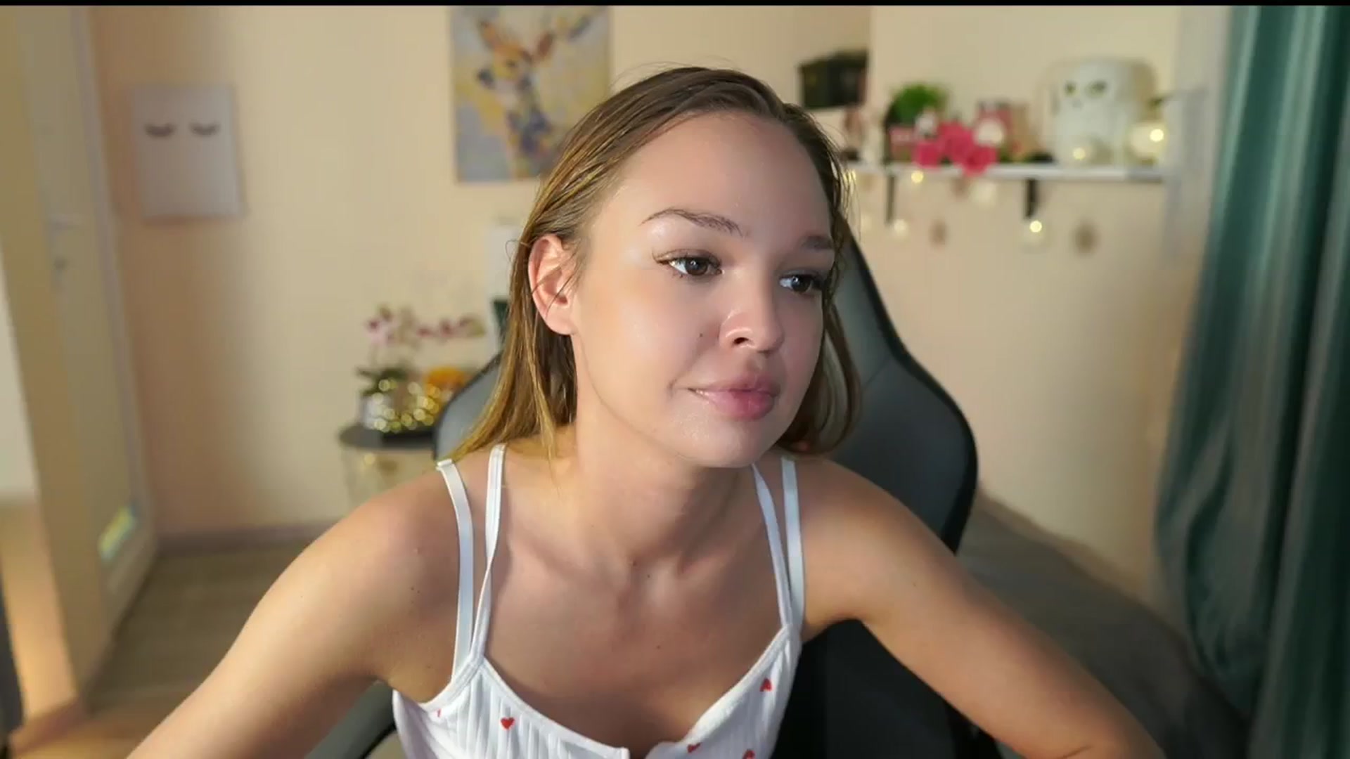 Gallery image thumbnail from Jesse__Jane__'s myfreecams stream on, 04/29/2024, 16:23 image 2 of 20