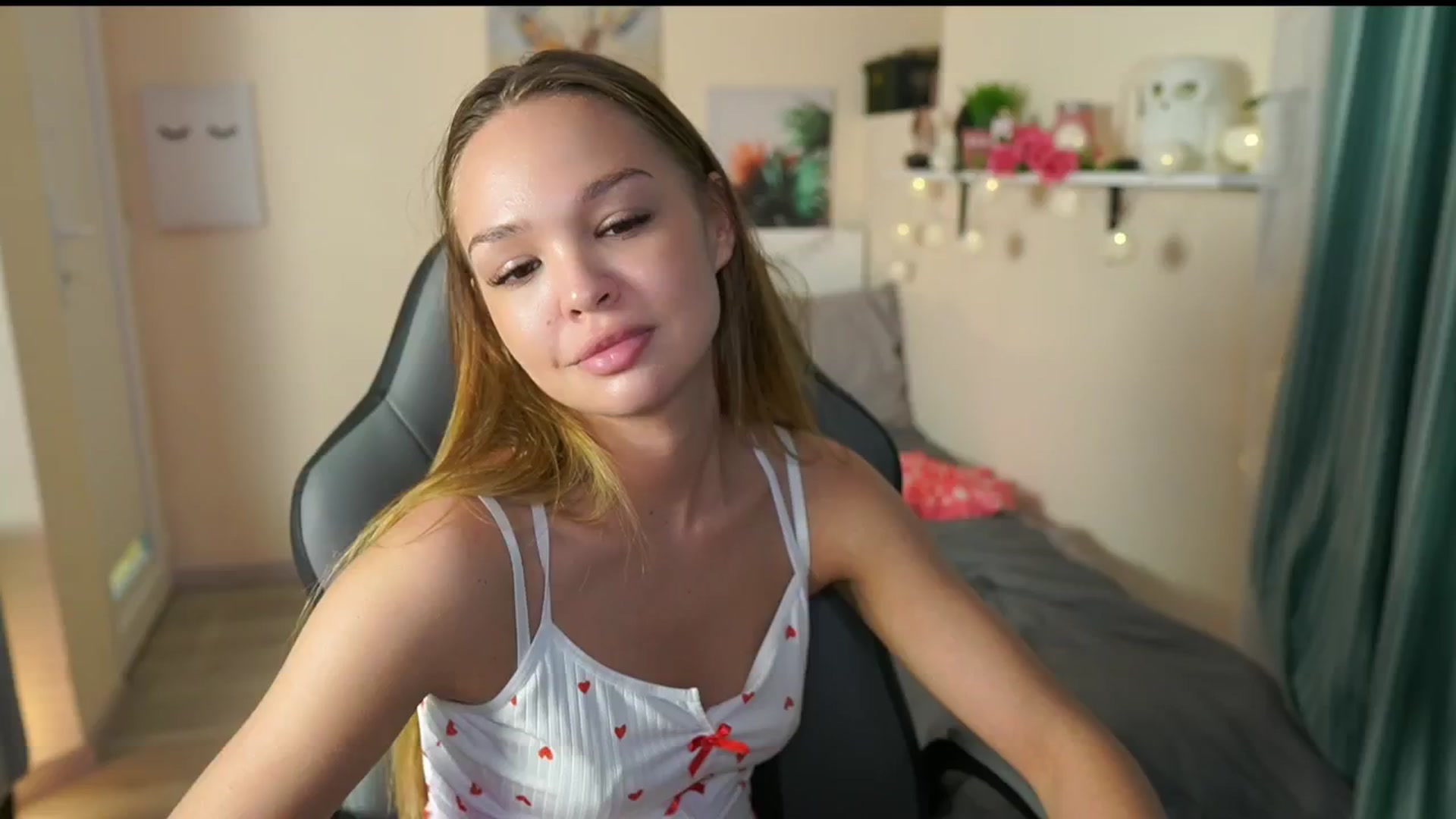 Gallery image thumbnail from Jesse__Jane__'s myfreecams stream on, 04/29/2024, 17:17 image 3 of 20