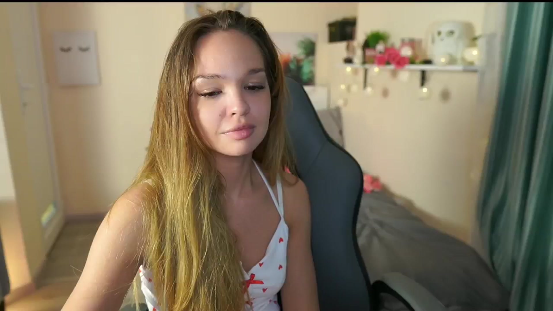 Gallery image thumbnail from Jesse__Jane__'s myfreecams stream on, 04/29/2024, 17:17 image 15 of 20
