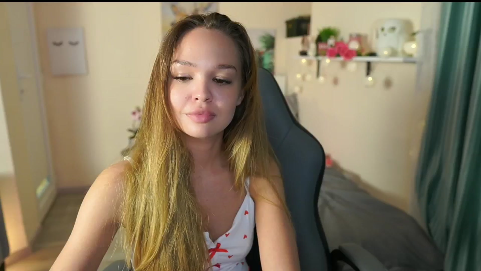 Gallery image thumbnail from Jesse__Jane__'s myfreecams stream on, 04/29/2024, 17:17 image 18 of 20