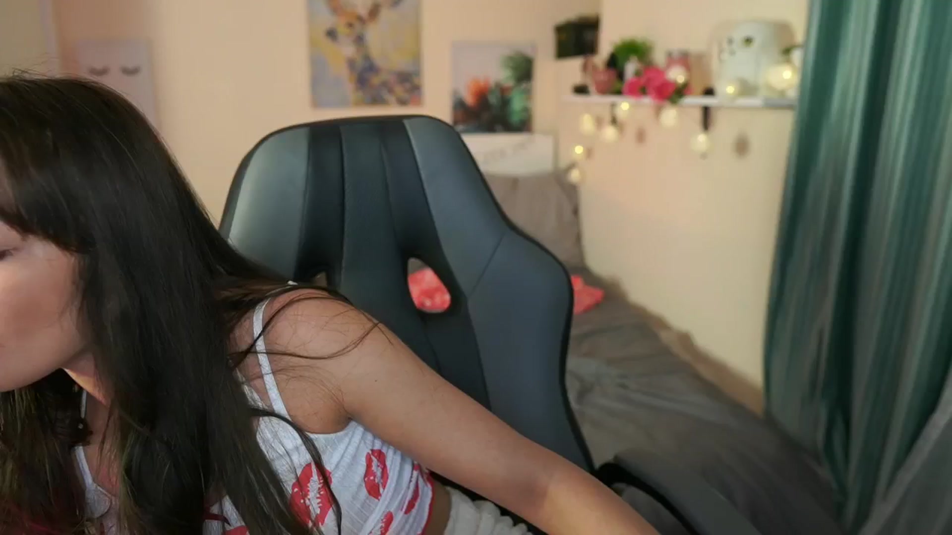 Gallery image thumbnail from Jesse__Jane__'s myfreecams stream on, 05/03/2024, 14:20 image 18 of 20