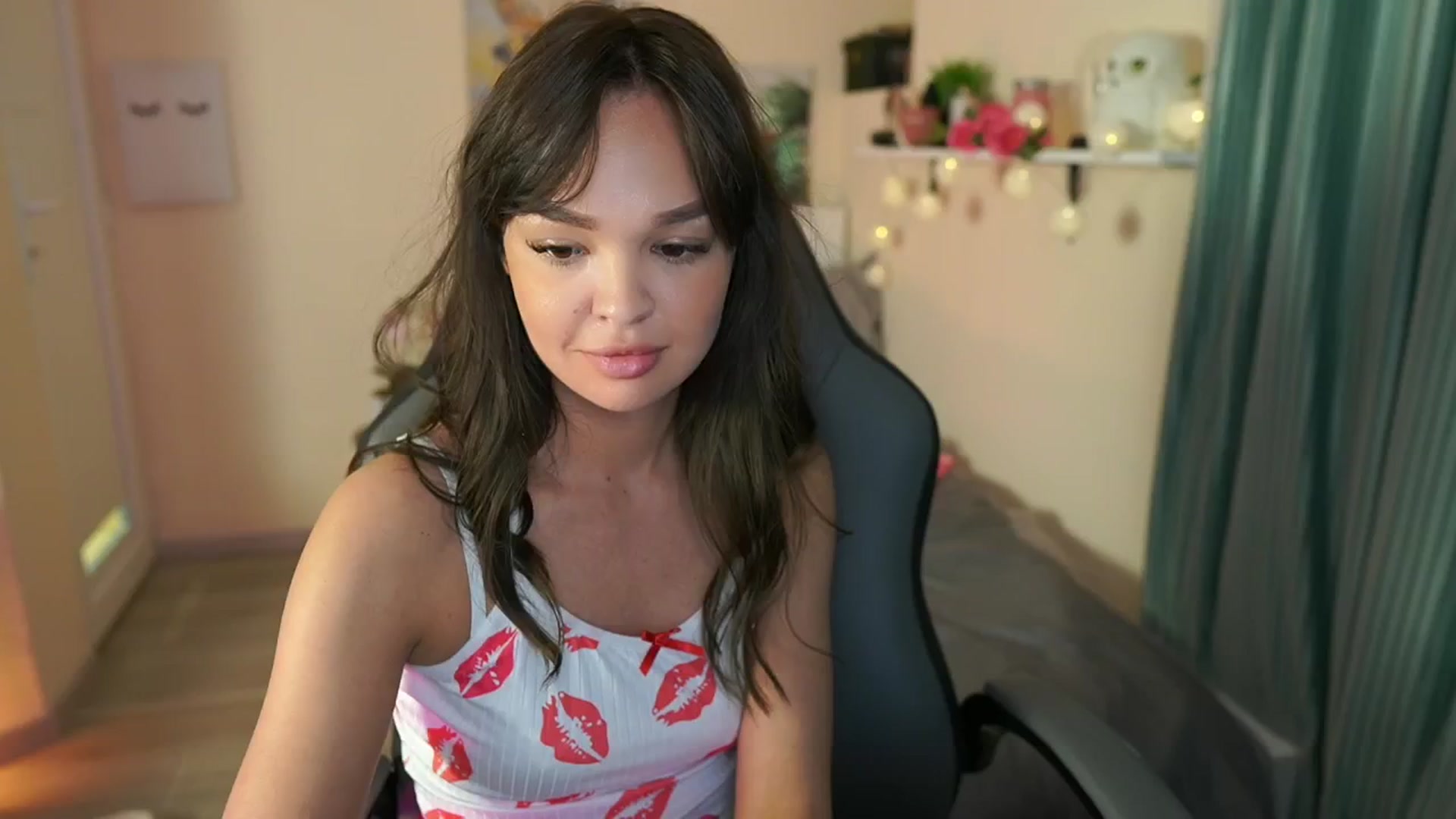 Gallery image thumbnail from Jesse__Jane__'s myfreecams stream on, 05/03/2024, 14:20 image 4 of 20