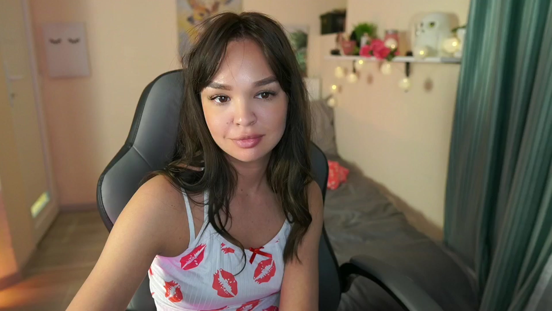 Gallery image thumbnail from Jesse__Jane__'s myfreecams stream on, 05/03/2024, 16:10 image 8 of 20