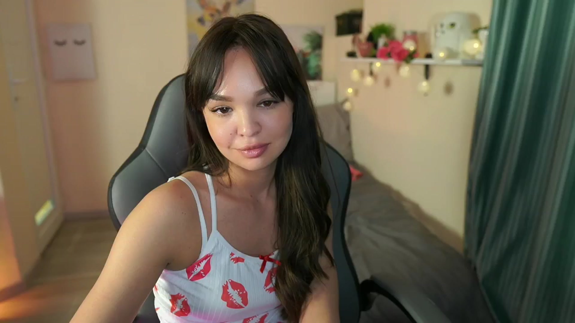 Gallery image thumbnail from Jesse__Jane__'s myfreecams stream on, 05/03/2024, 16:42 image 2 of 20