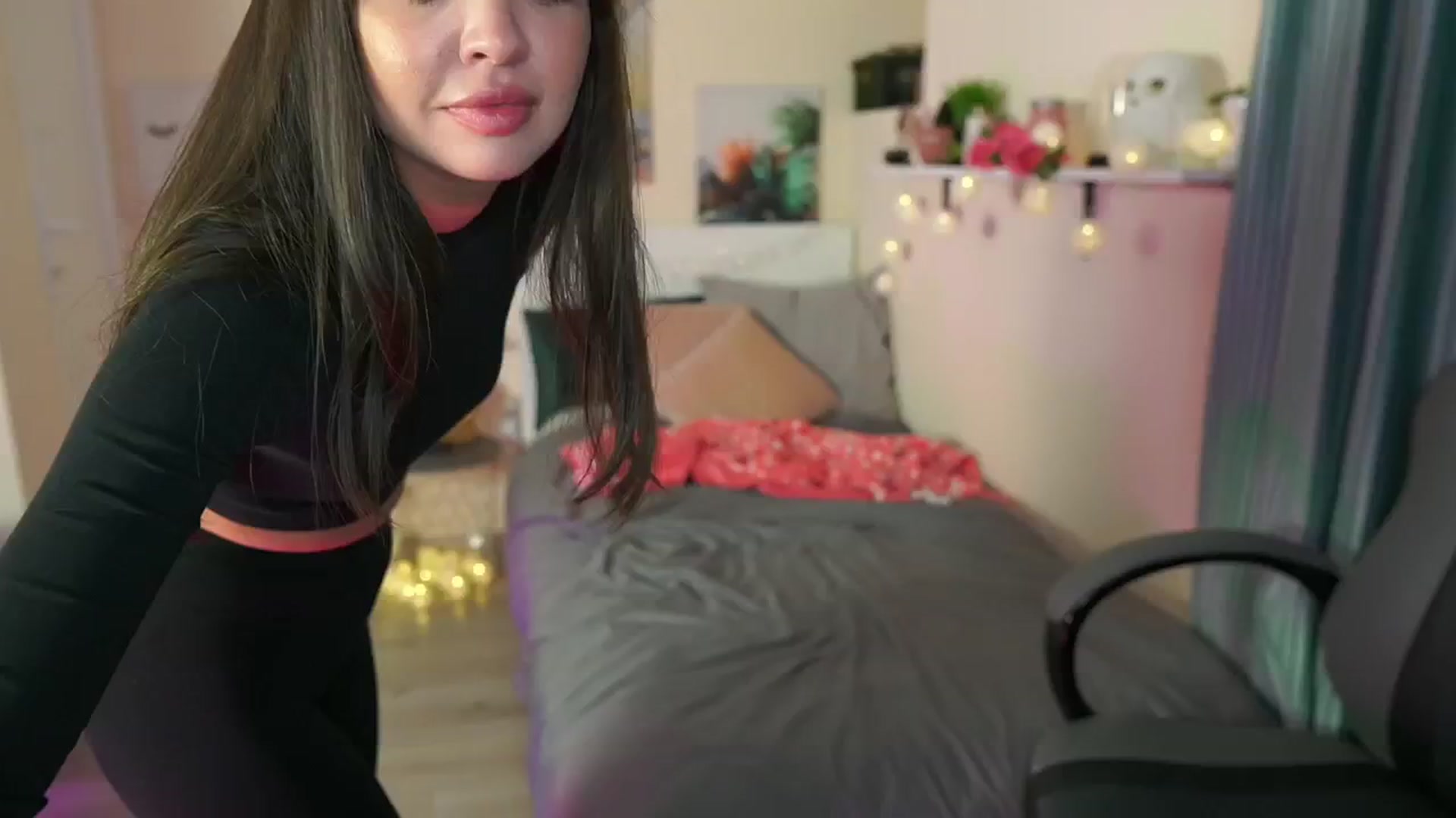 Gallery image thumbnail from Jesse__Jane__'s myfreecams stream on, 05/04/2024, 19:55 image 9 of 20