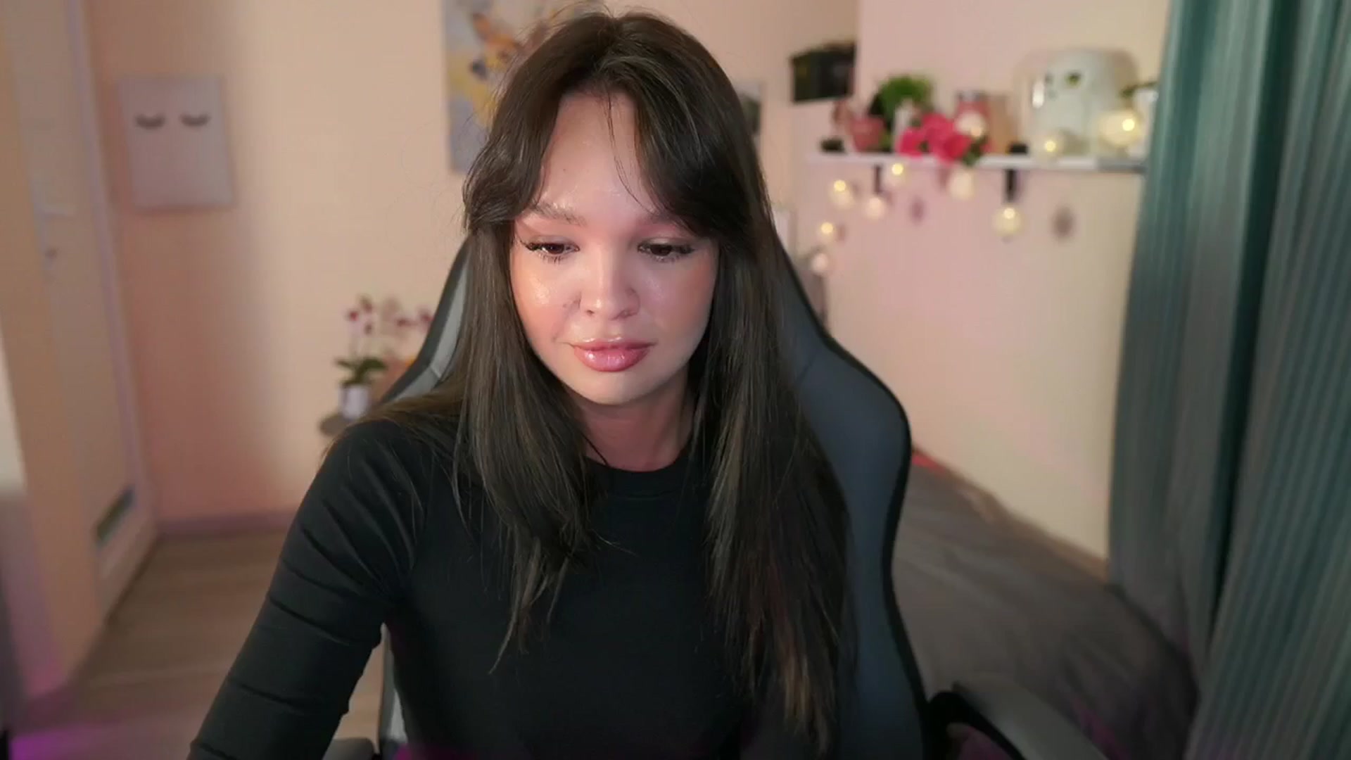 Gallery image thumbnail from Jesse__Jane__'s myfreecams stream on, 05/04/2024, 19:55 image 5 of 20