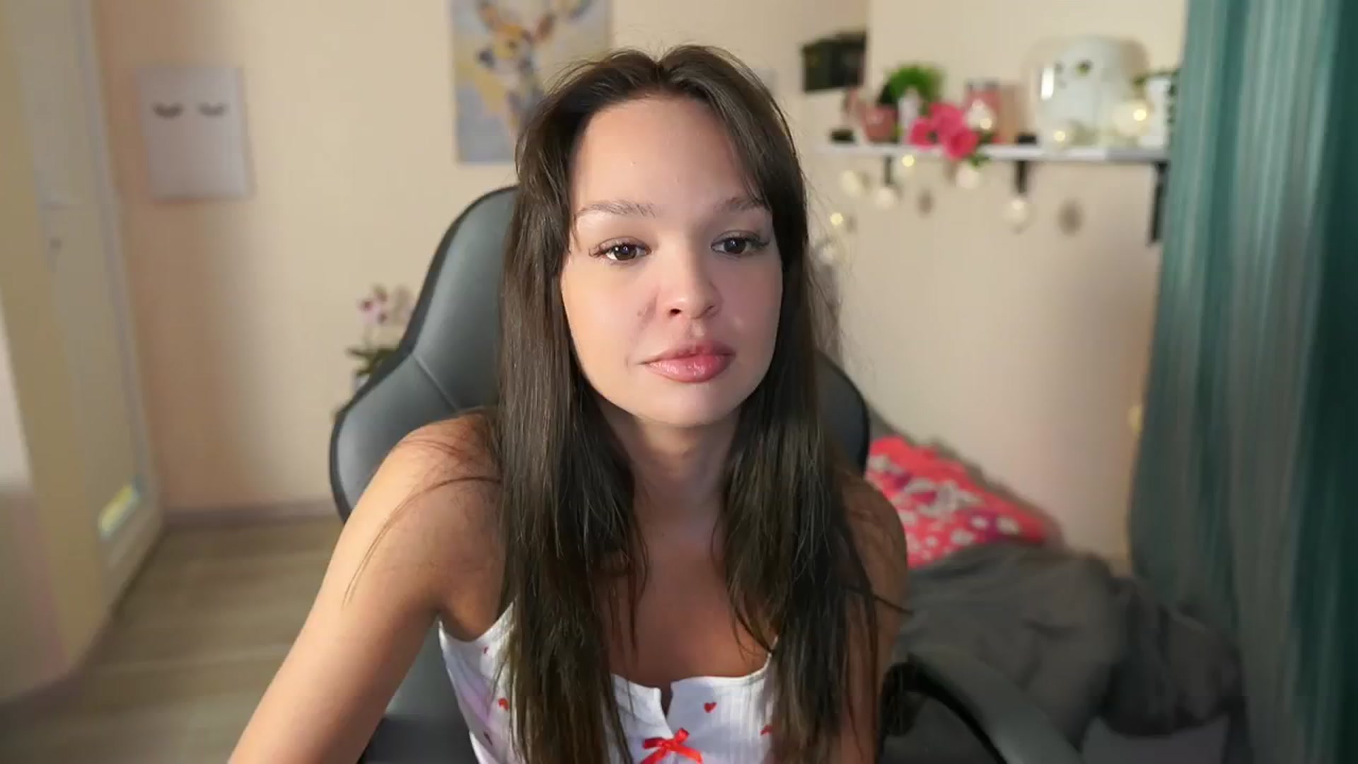 Gallery image thumbnail from Jesse__Jane__'s myfreecams stream on, 05/07/2024, 18:58 image 4 of 20