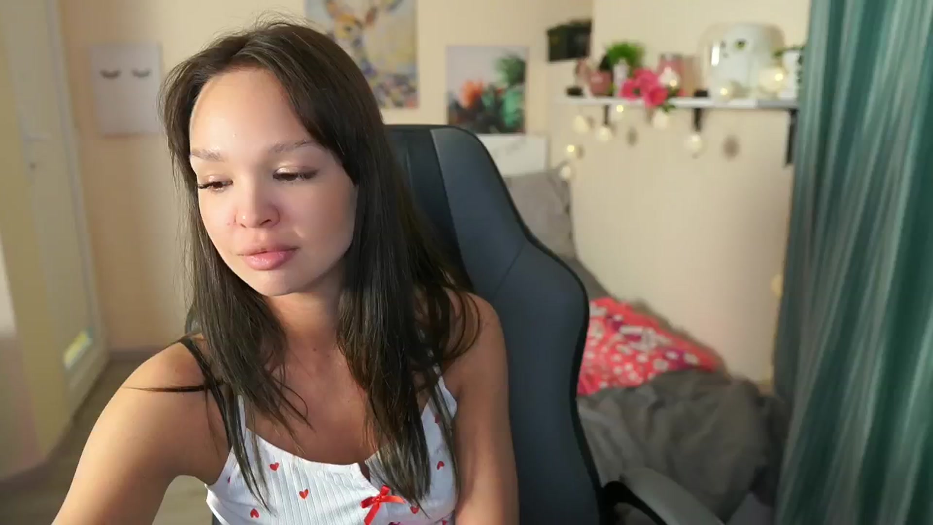 Gallery image thumbnail from Jesse__Jane__'s myfreecams stream on, 05/07/2024, 18:58 image 17 of 20