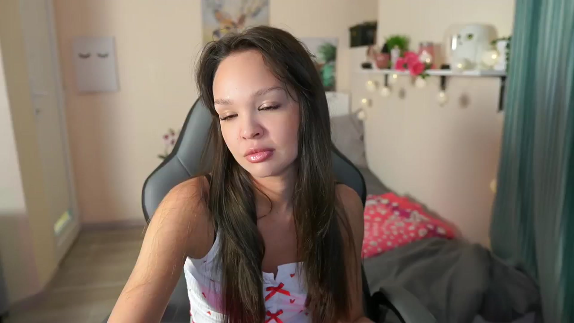 Gallery image thumbnail from Jesse__Jane__'s myfreecams stream on, 05/07/2024, 18:58 image 1 of 20