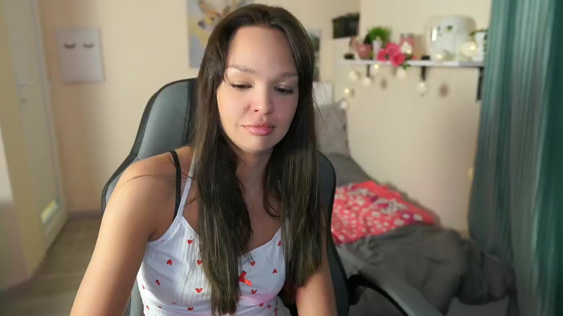 Gallery image thumbnail from Jesse__Jane__'s myfreecams stream on, 05/07/2024, 18:58 image 6 of 20