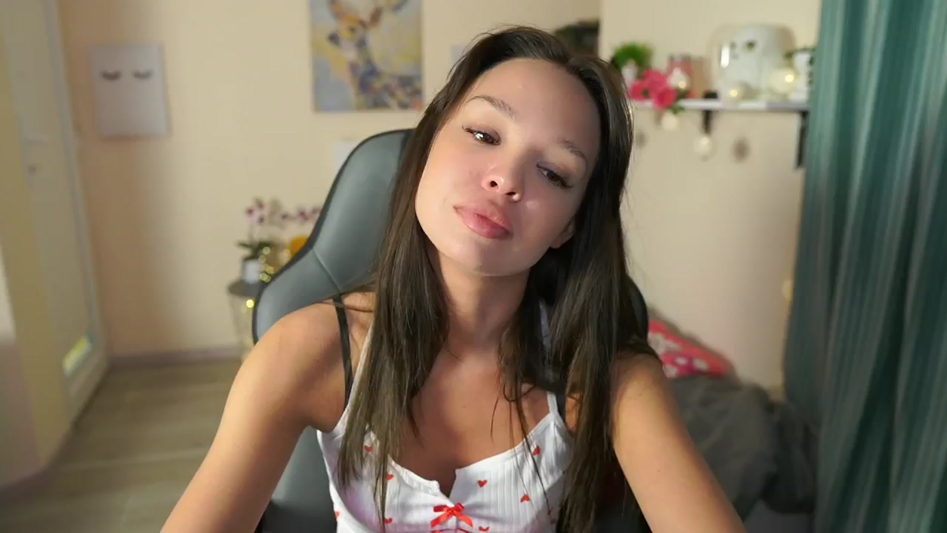 Gallery image thumbnail from Jesse__Jane__'s myfreecams stream on, 05/07/2024, 18:58 image 14 of 20