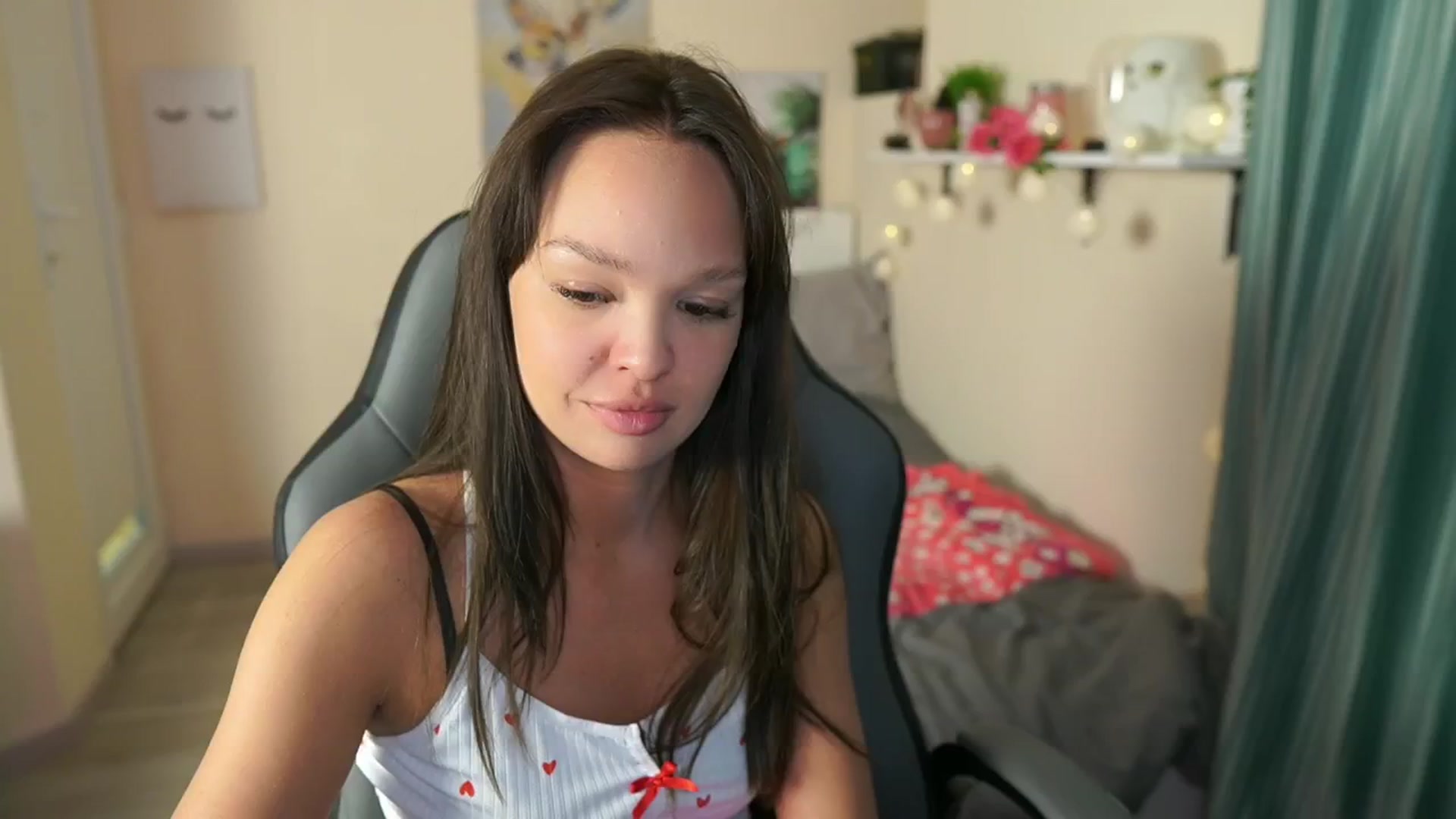 Gallery image thumbnail from Jesse__Jane__'s myfreecams stream on, 05/07/2024, 18:58 image 19 of 20