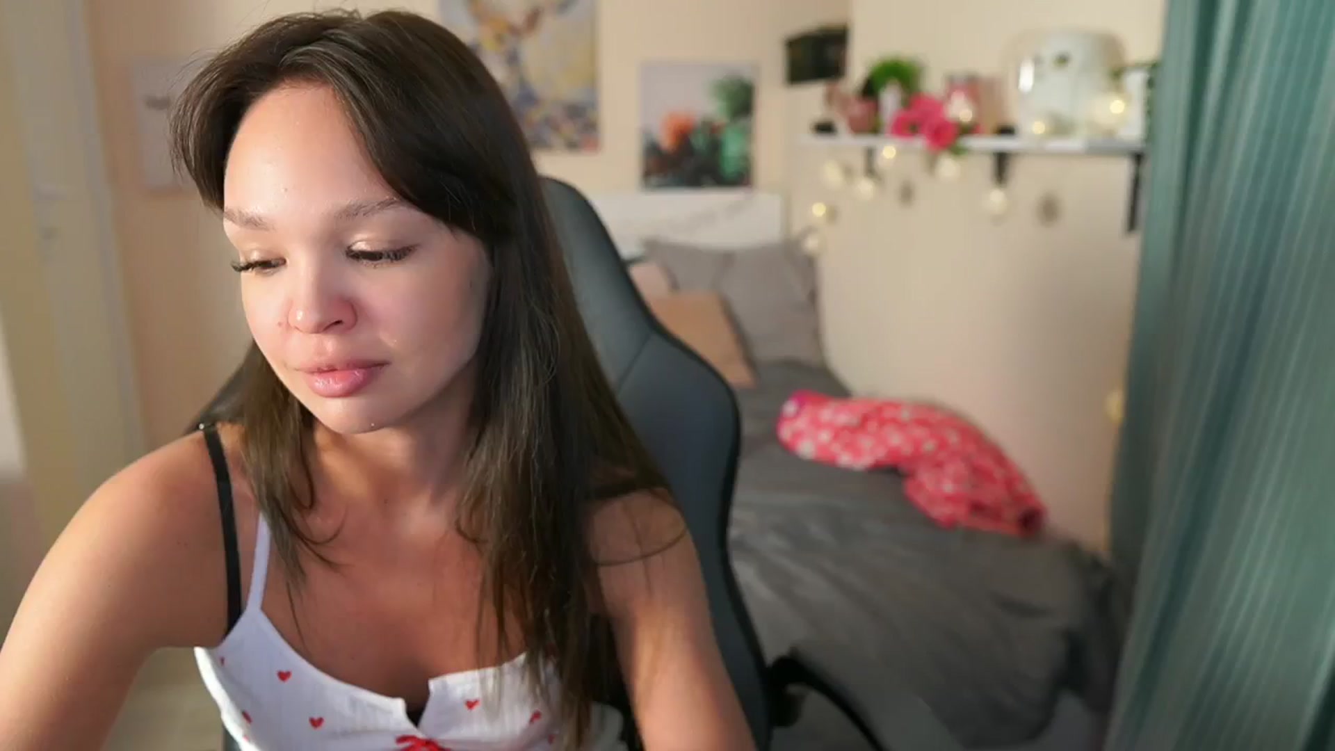 Gallery image thumbnail from Jesse__Jane__'s myfreecams stream on, 05/07/2024, 20:28 image 10 of 20