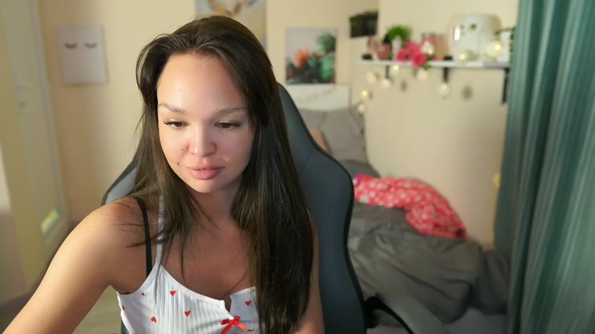 Gallery image thumbnail from Jesse__Jane__'s myfreecams stream on, 05/07/2024, 20:28 image 18 of 20