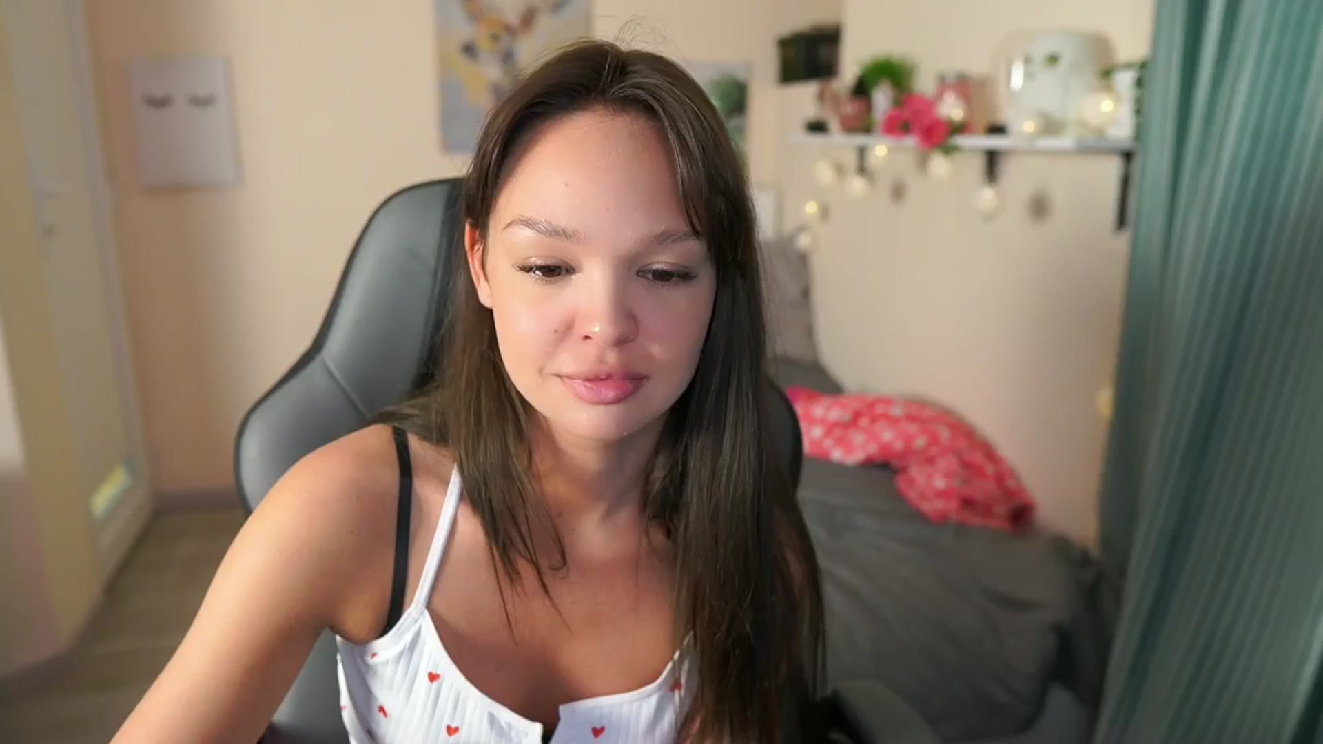 Gallery image thumbnail from Jesse__Jane__'s myfreecams stream on, 05/07/2024, 20:28 image 11 of 20