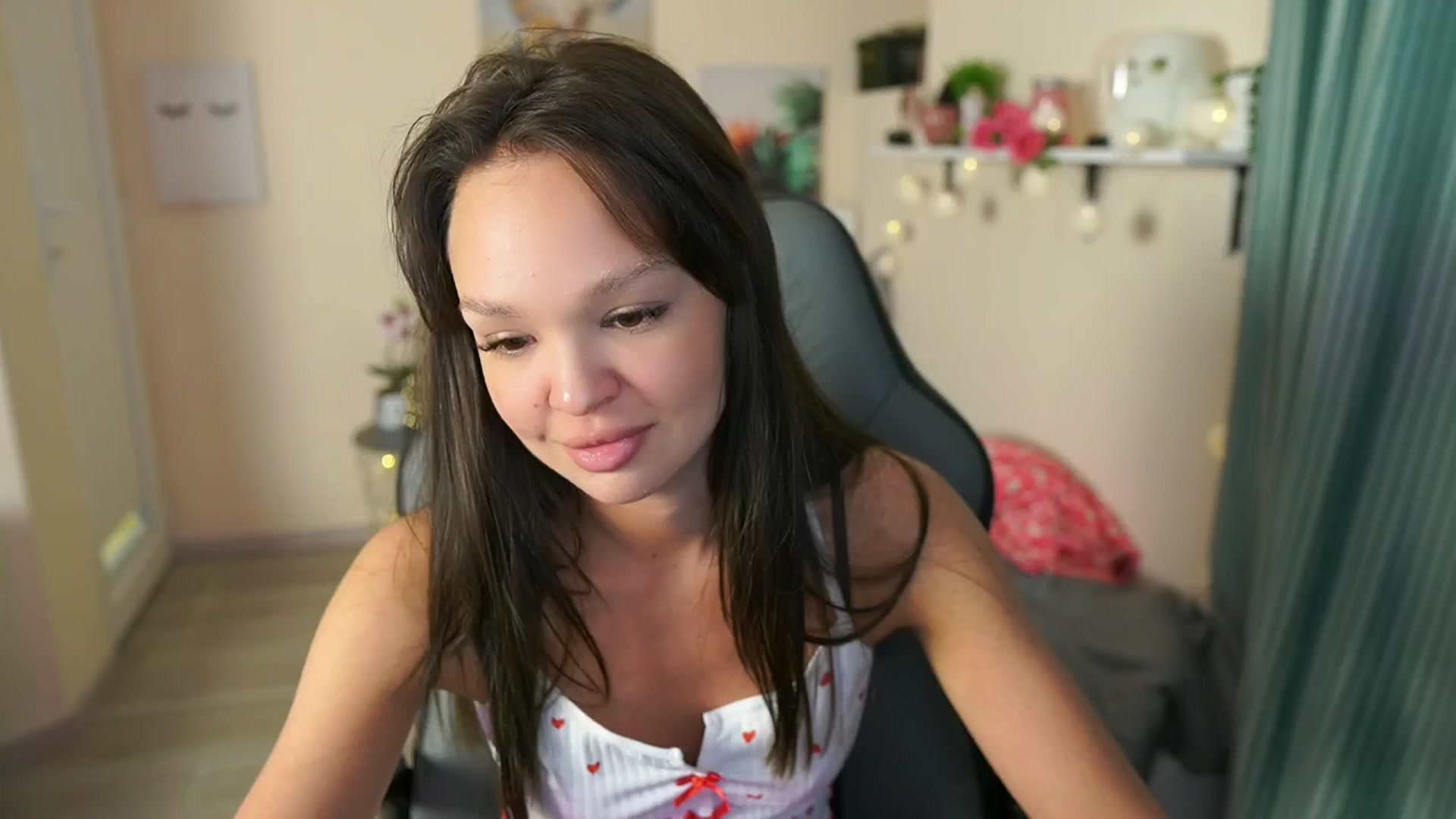 Gallery image thumbnail from Jesse__Jane__'s myfreecams stream on, 05/07/2024, 20:28 image 3 of 20