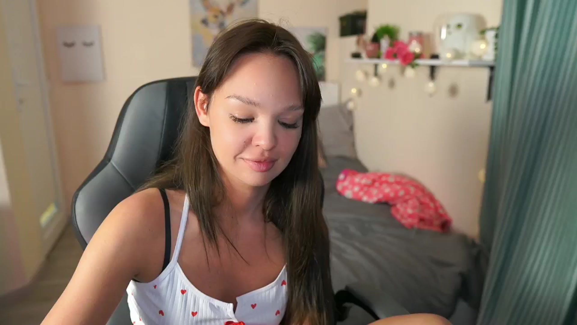 Gallery image thumbnail from Jesse__Jane__'s myfreecams stream on, 05/07/2024, 20:28 image 12 of 20