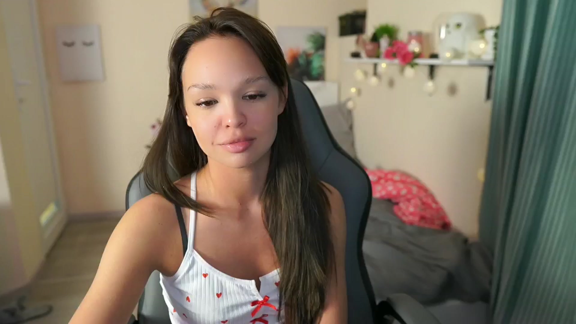 Gallery image thumbnail from Jesse__Jane__'s myfreecams stream on, 05/07/2024, 20:40 image 11 of 20
