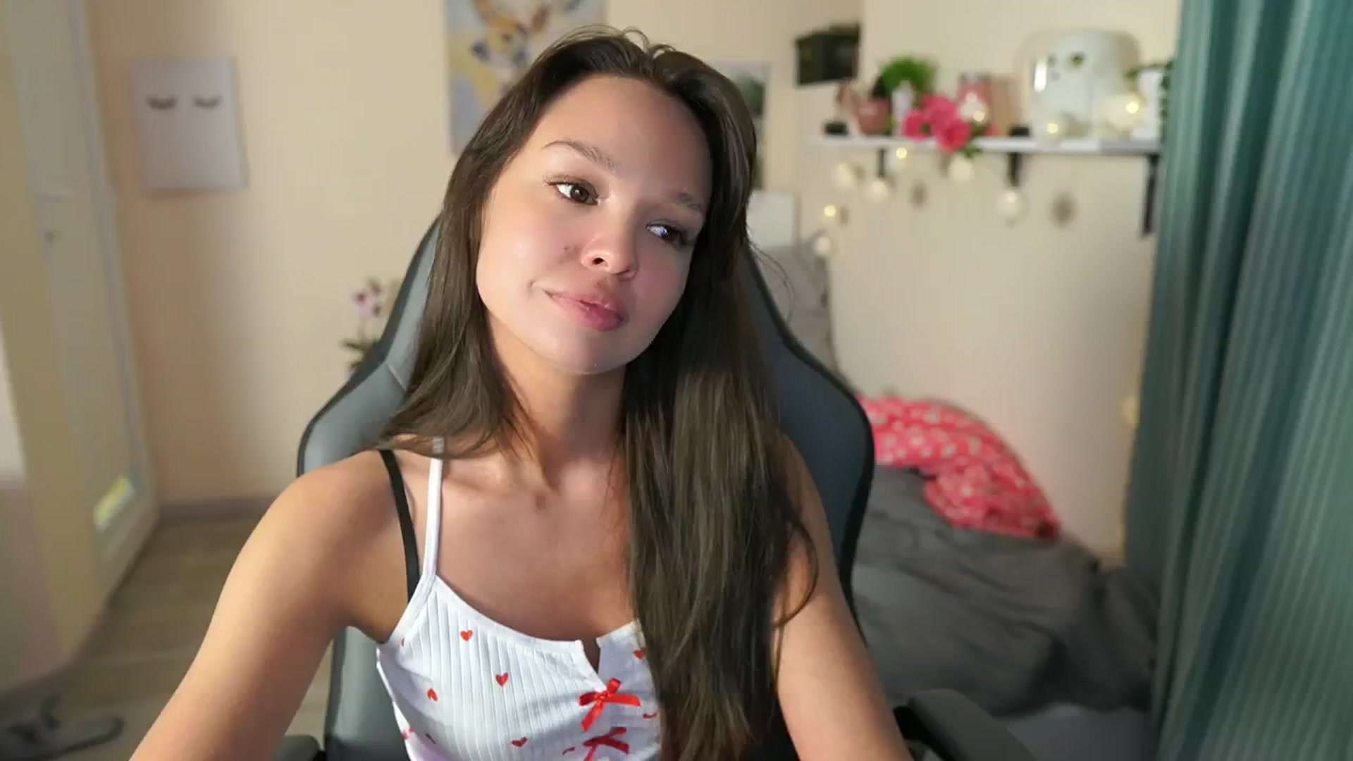 Gallery image thumbnail from Jesse__Jane__'s myfreecams stream on, 05/07/2024, 20:40 image 7 of 20
