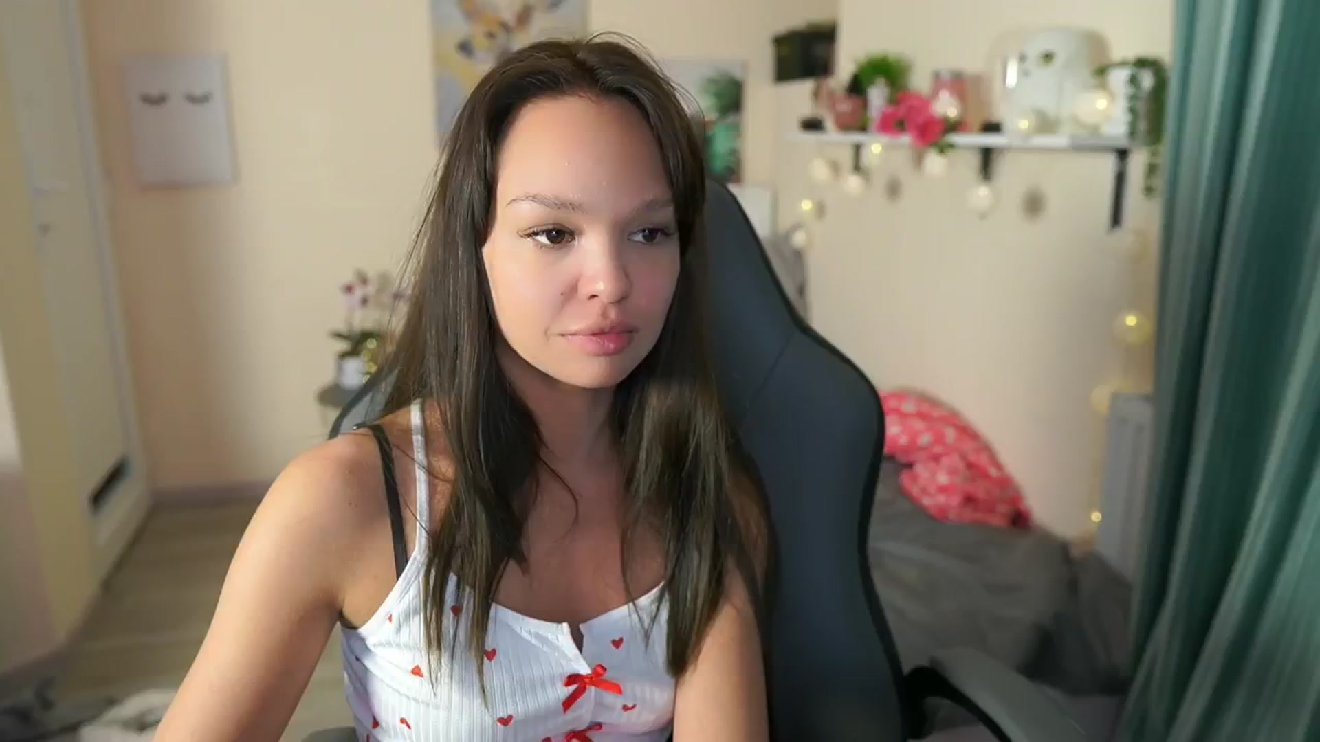 Gallery image thumbnail from Jesse__Jane__'s myfreecams stream on, 05/07/2024, 22:23 image 20 of 20