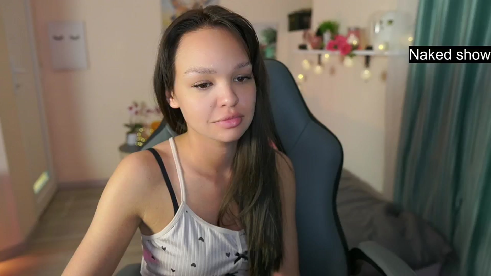 Gallery image thumbnail from Jesse__Jane__'s myfreecams stream on, 05/08/2024, 12:54 image 4 of 20