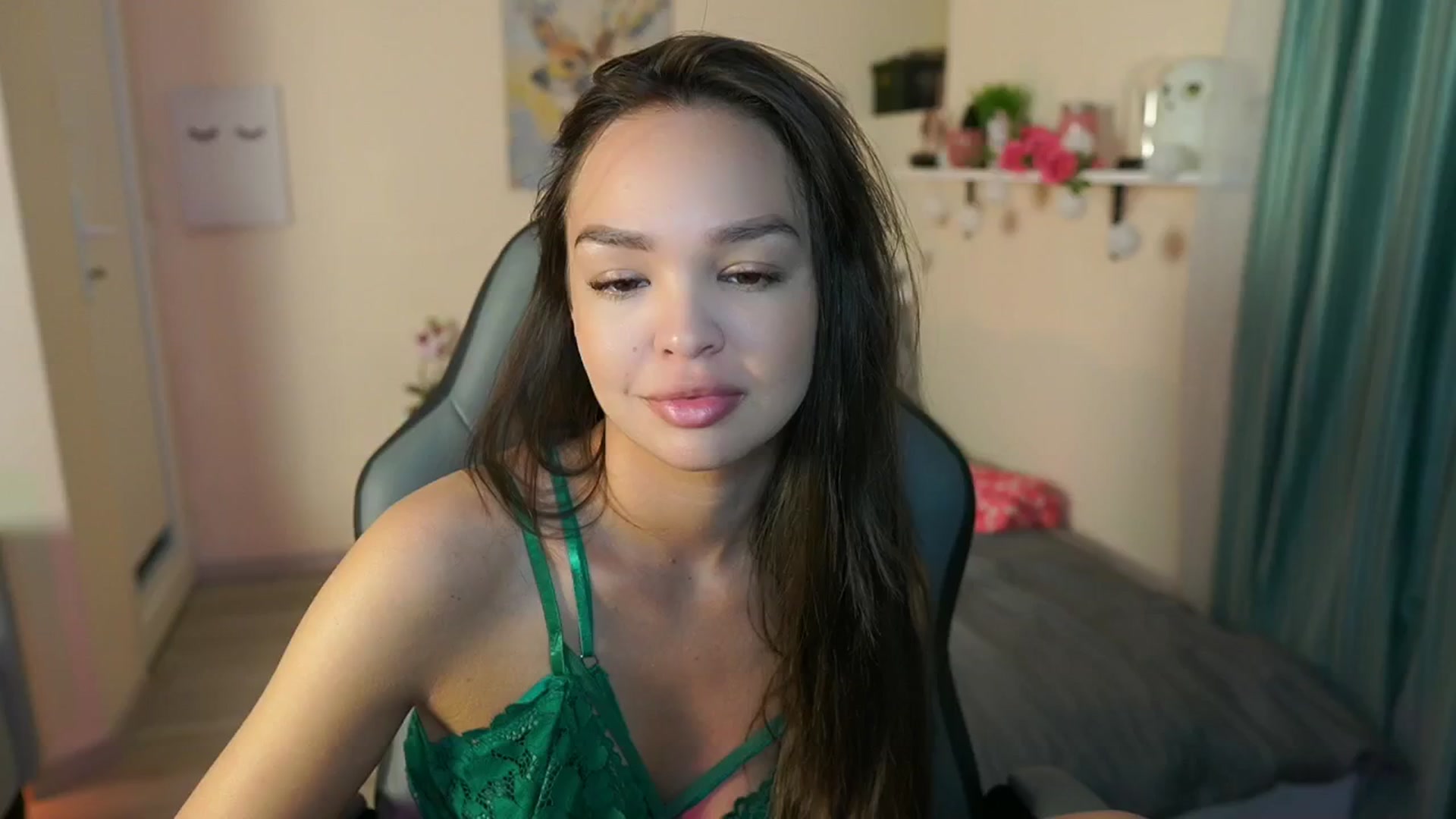 Gallery image thumbnail from Jesse__Jane__'s myfreecams stream on, 05/10/2024, 06:33 image 8 of 20