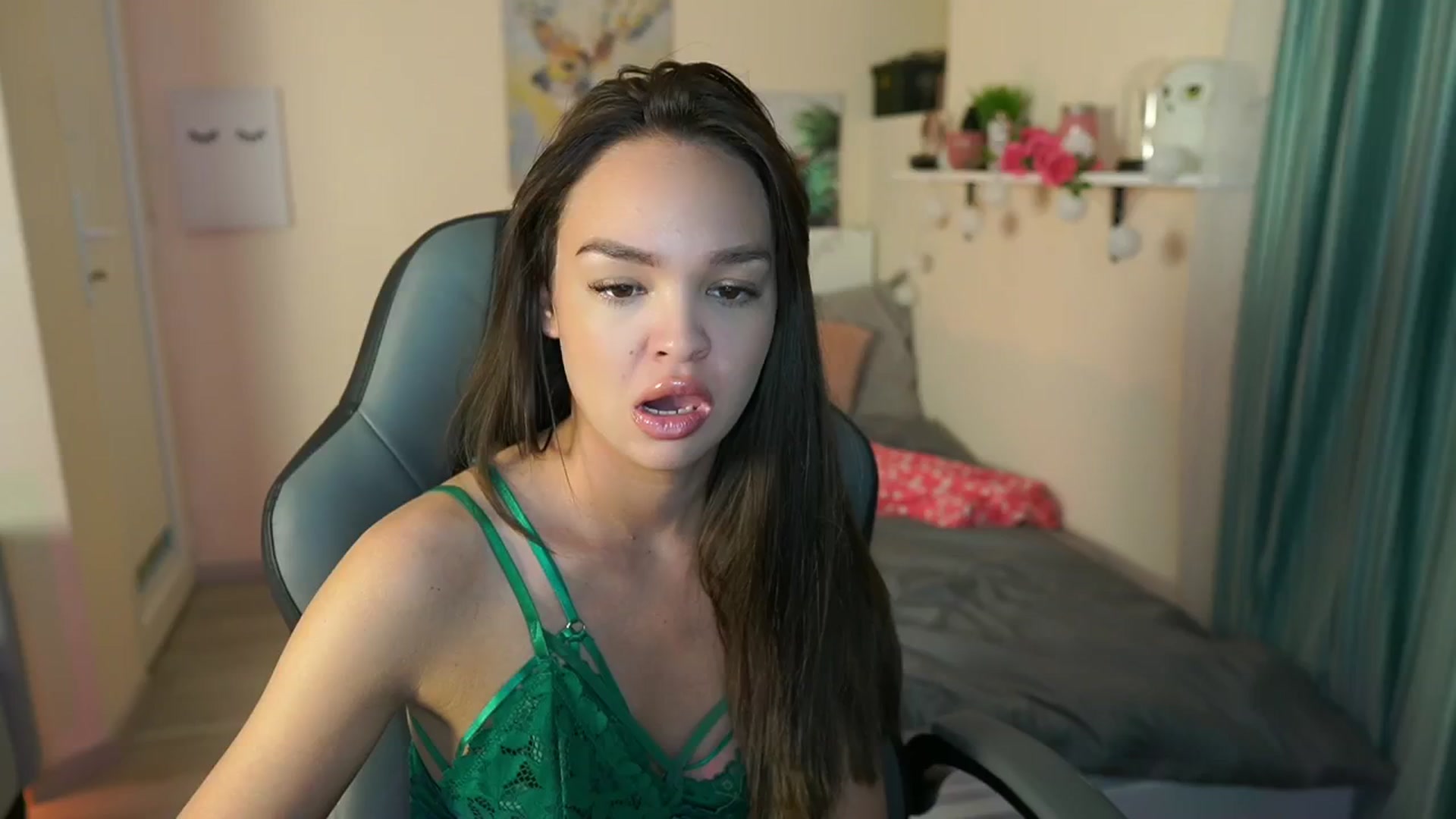 Gallery image thumbnail from Jesse__Jane__'s myfreecams stream on, 05/10/2024, 08:02 image 3 of 20