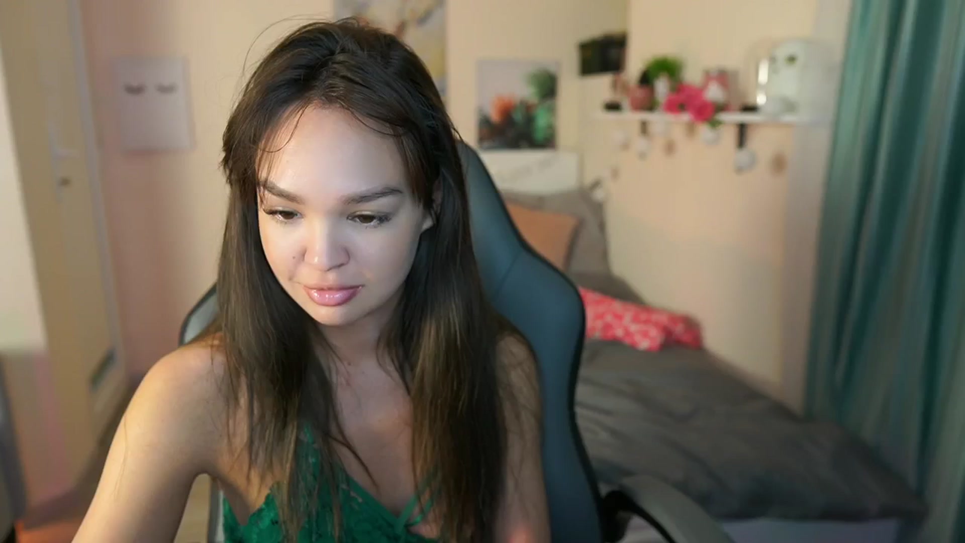 Gallery image thumbnail from Jesse__Jane__'s myfreecams stream on, 05/10/2024, 08:02 image 19 of 20