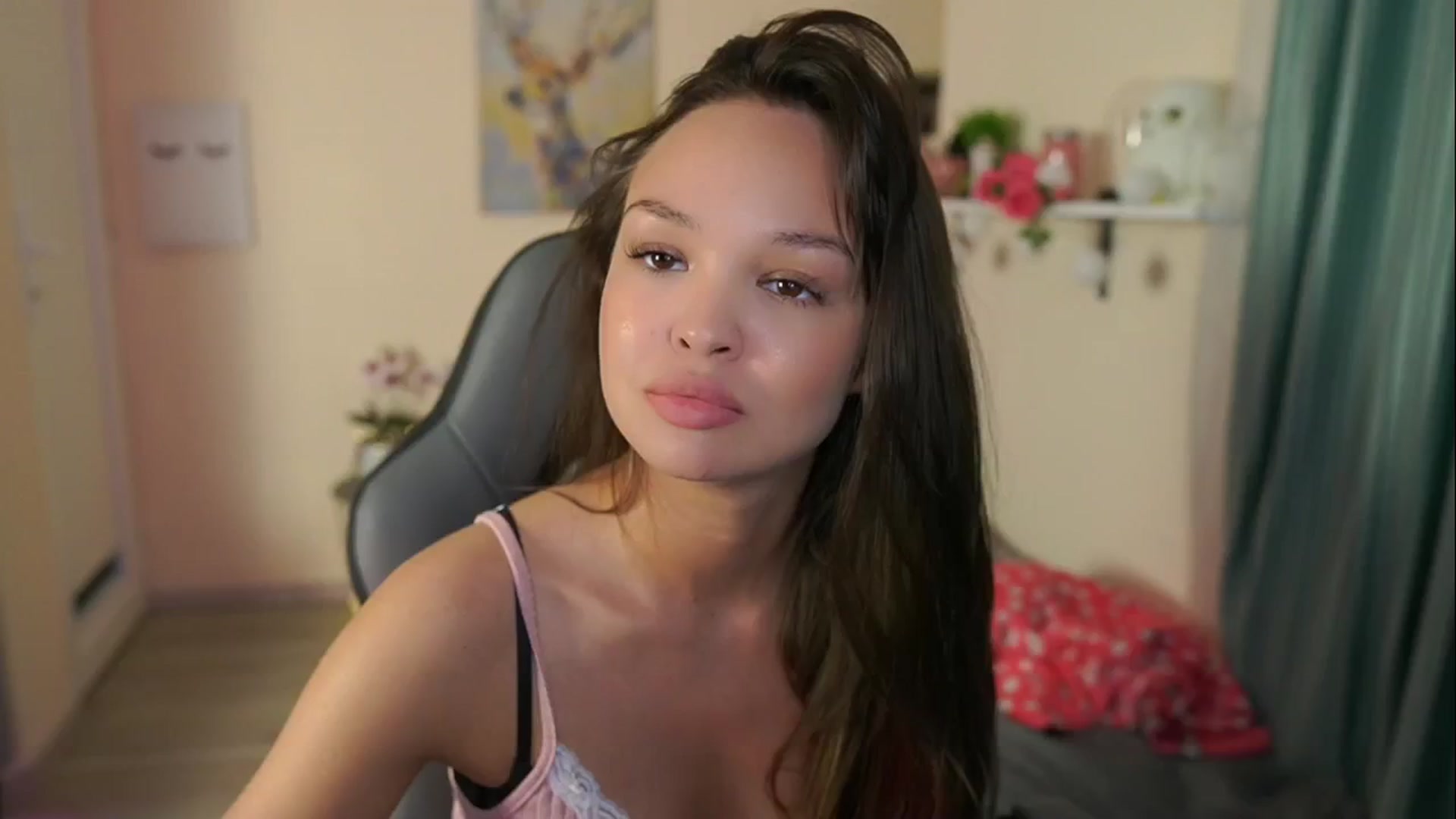 Gallery image thumbnail from Jesse__Jane__'s myfreecams stream on, 05/12/2024, 20:27 image 17 of 20