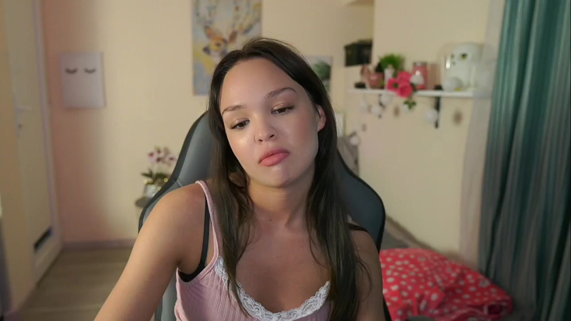 Gallery image thumbnail from Jesse__Jane__'s myfreecams stream on, 05/12/2024, 20:27 image 2 of 20