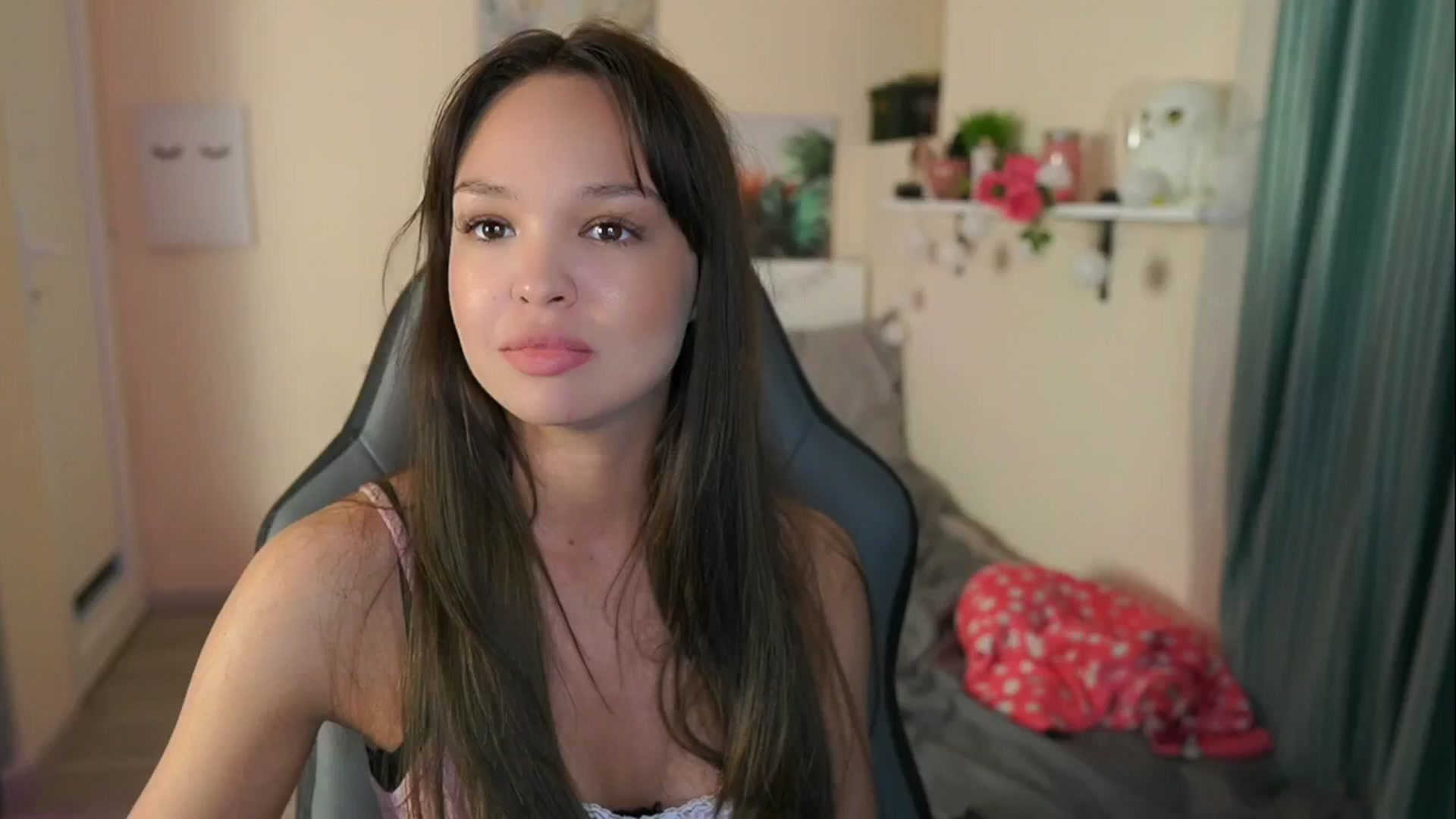 Gallery image thumbnail from Jesse__Jane__'s myfreecams stream on, 05/12/2024, 20:27 image 12 of 20