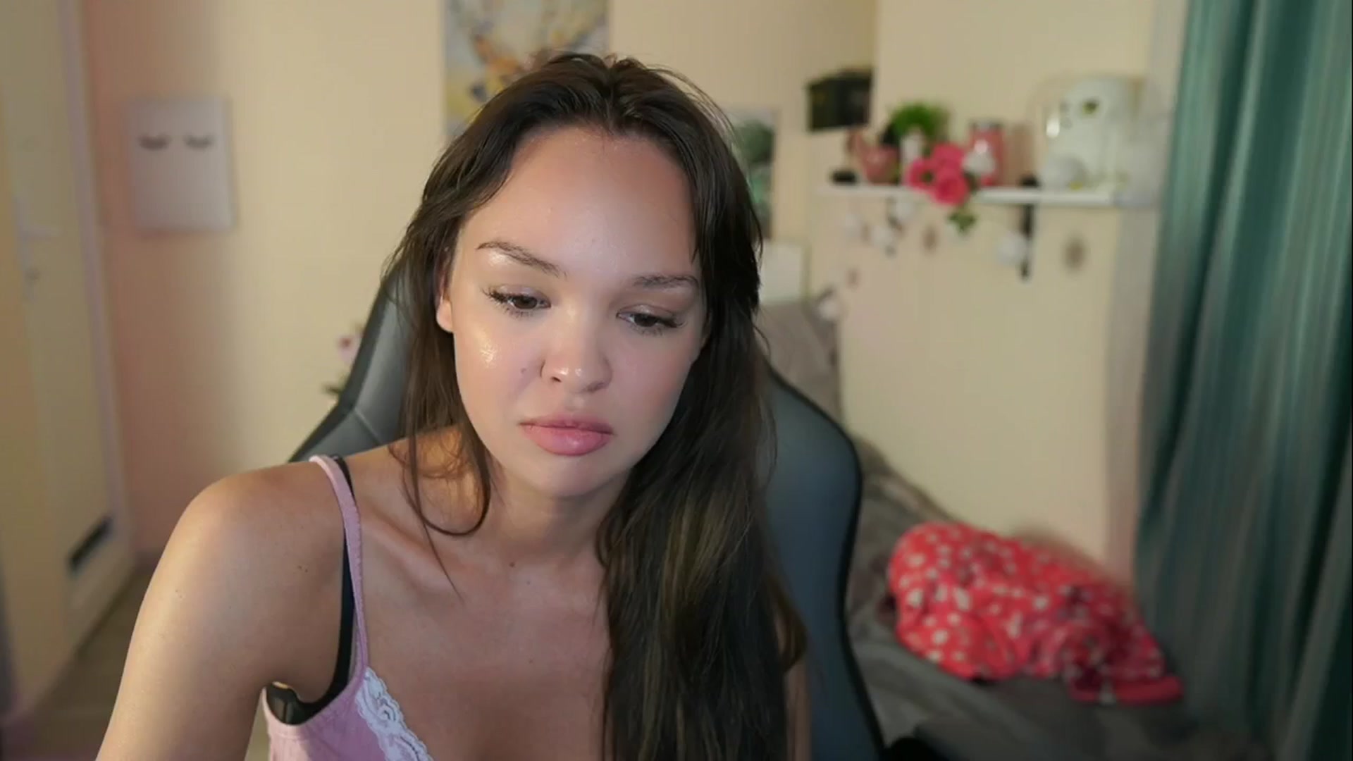 Gallery image thumbnail from Jesse__Jane__'s myfreecams stream on, 05/12/2024, 21:12 image 14 of 20
