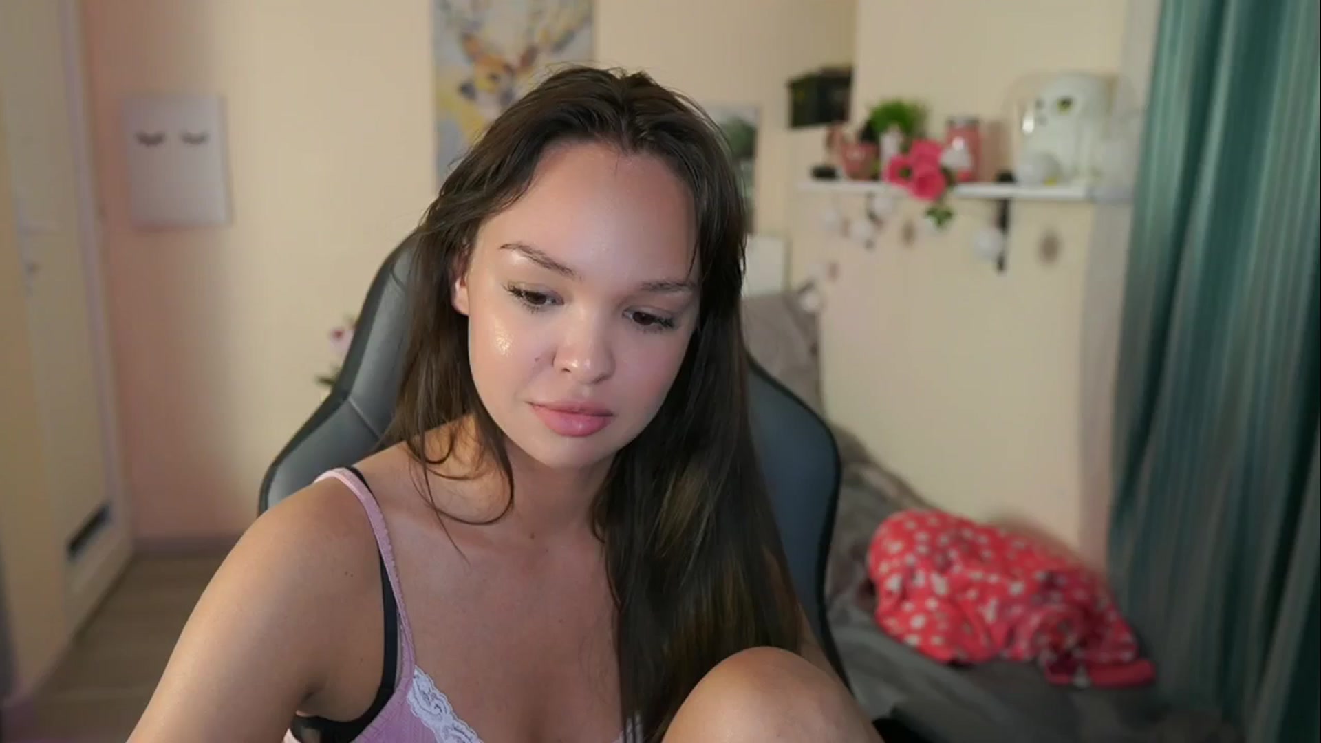 Gallery image thumbnail from Jesse__Jane__'s myfreecams stream on, 05/12/2024, 21:12 image 16 of 20