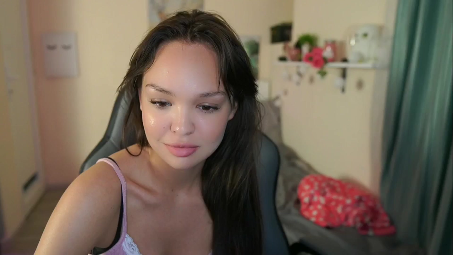 Gallery image thumbnail from Jesse__Jane__'s myfreecams stream on, 05/12/2024, 21:12 image 9 of 20