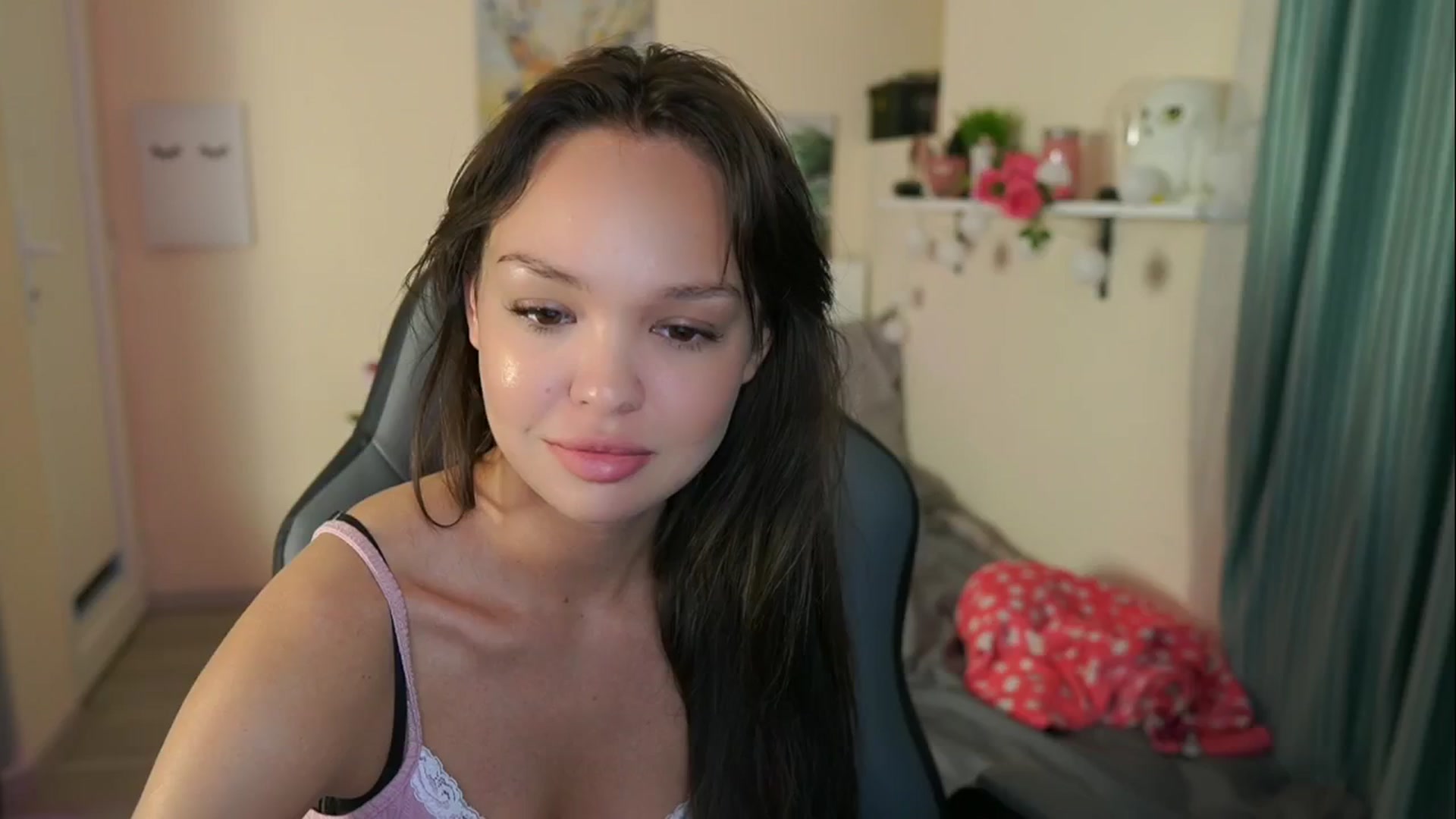 Gallery image thumbnail from Jesse__Jane__'s myfreecams stream on, 05/12/2024, 21:12 image 10 of 20