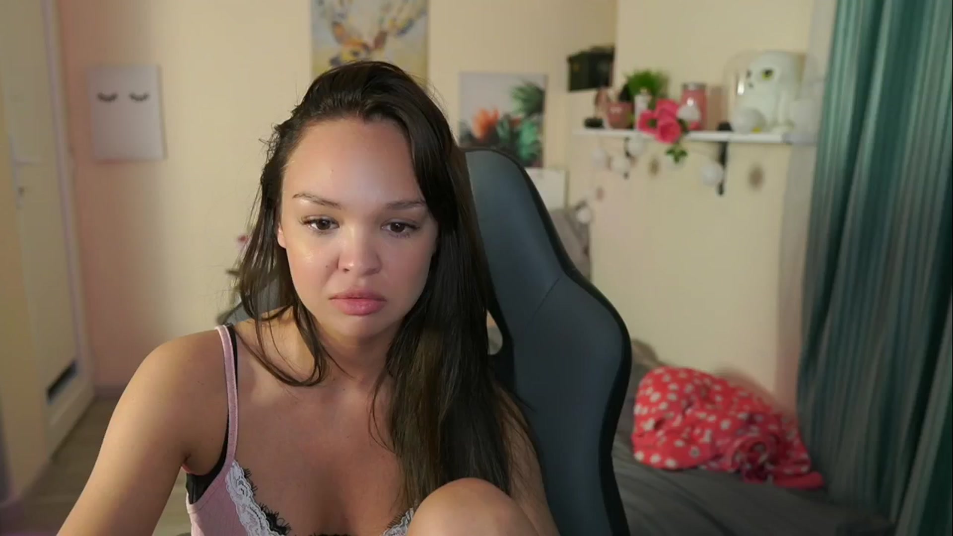 Gallery image thumbnail from Jesse__Jane__'s myfreecams stream on, 05/12/2024, 23:30 image 18 of 20