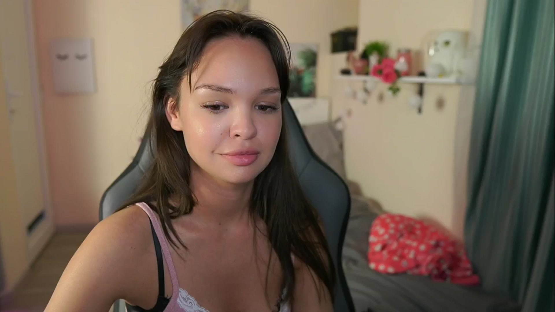 Gallery image thumbnail from Jesse__Jane__'s myfreecams stream on, 05/12/2024, 23:30 image 13 of 20