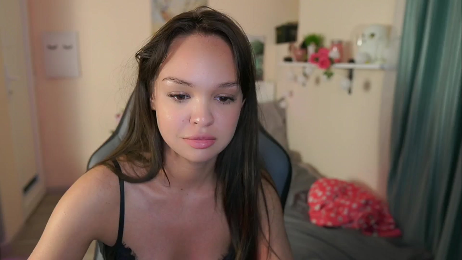 Gallery image thumbnail from Jesse__Jane__'s myfreecams stream on, 05/12/2024, 23:30 image 8 of 20