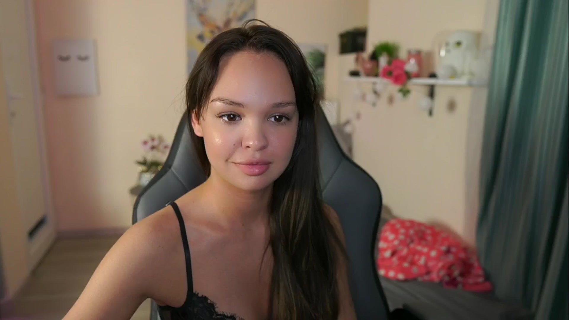 Gallery image thumbnail from Jesse__Jane__'s myfreecams stream on, 05/12/2024, 23:30 image 9 of 20