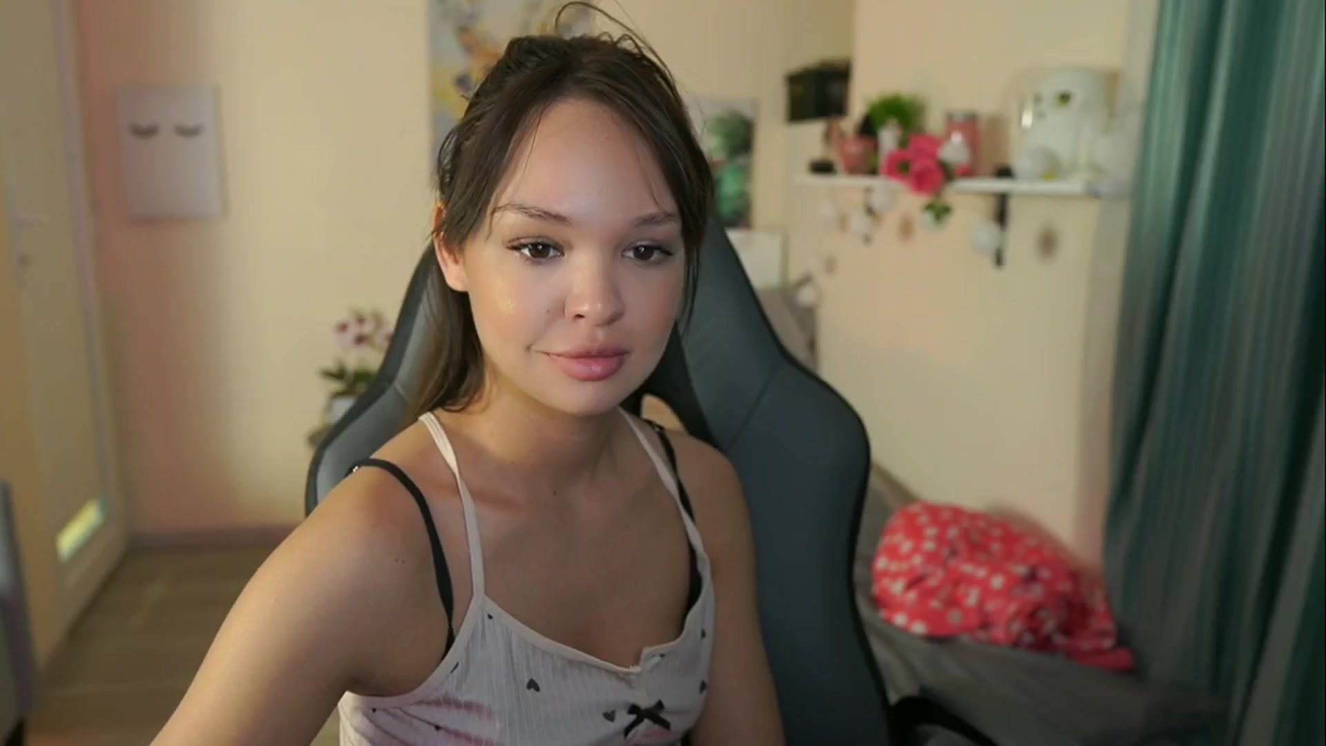 Gallery image thumbnail from Jesse__Jane__'s myfreecams stream on, 05/13/2024, 08:45 image 12 of 20