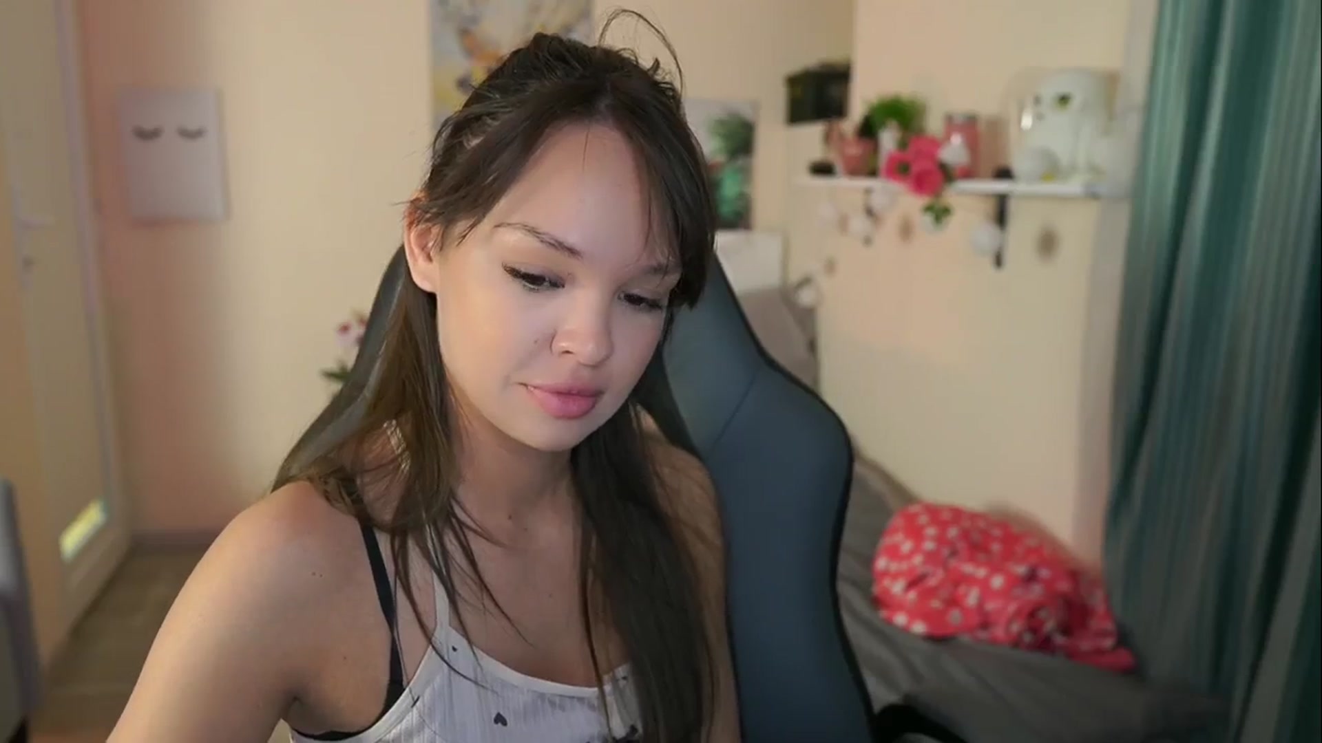 Gallery image thumbnail from Jesse__Jane__'s myfreecams stream on, 05/13/2024, 08:45 image 8 of 20